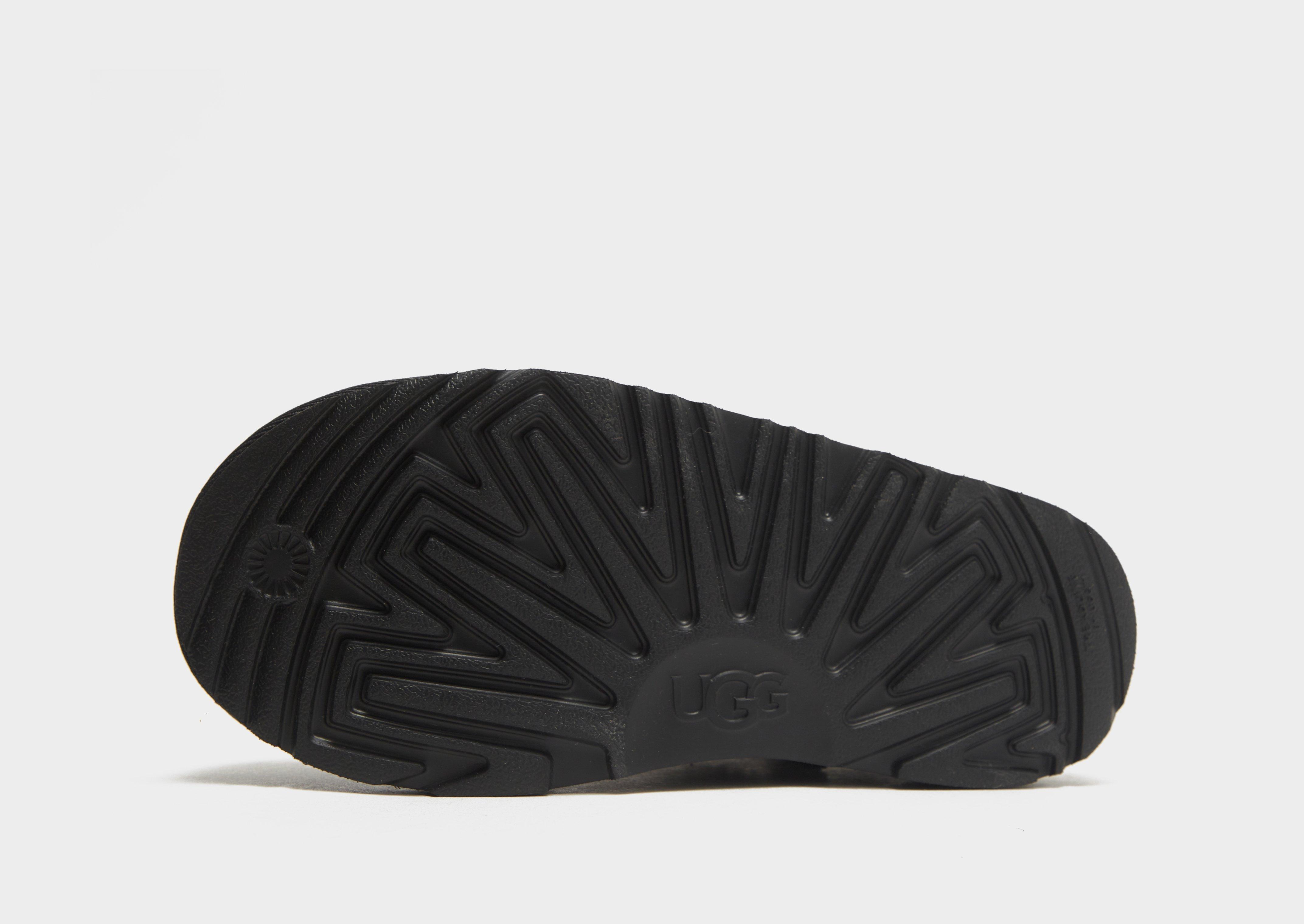 Dječje zimske čizme UGG KIDS' CLASSIC ULTRA MINI 1130750KBLK crna