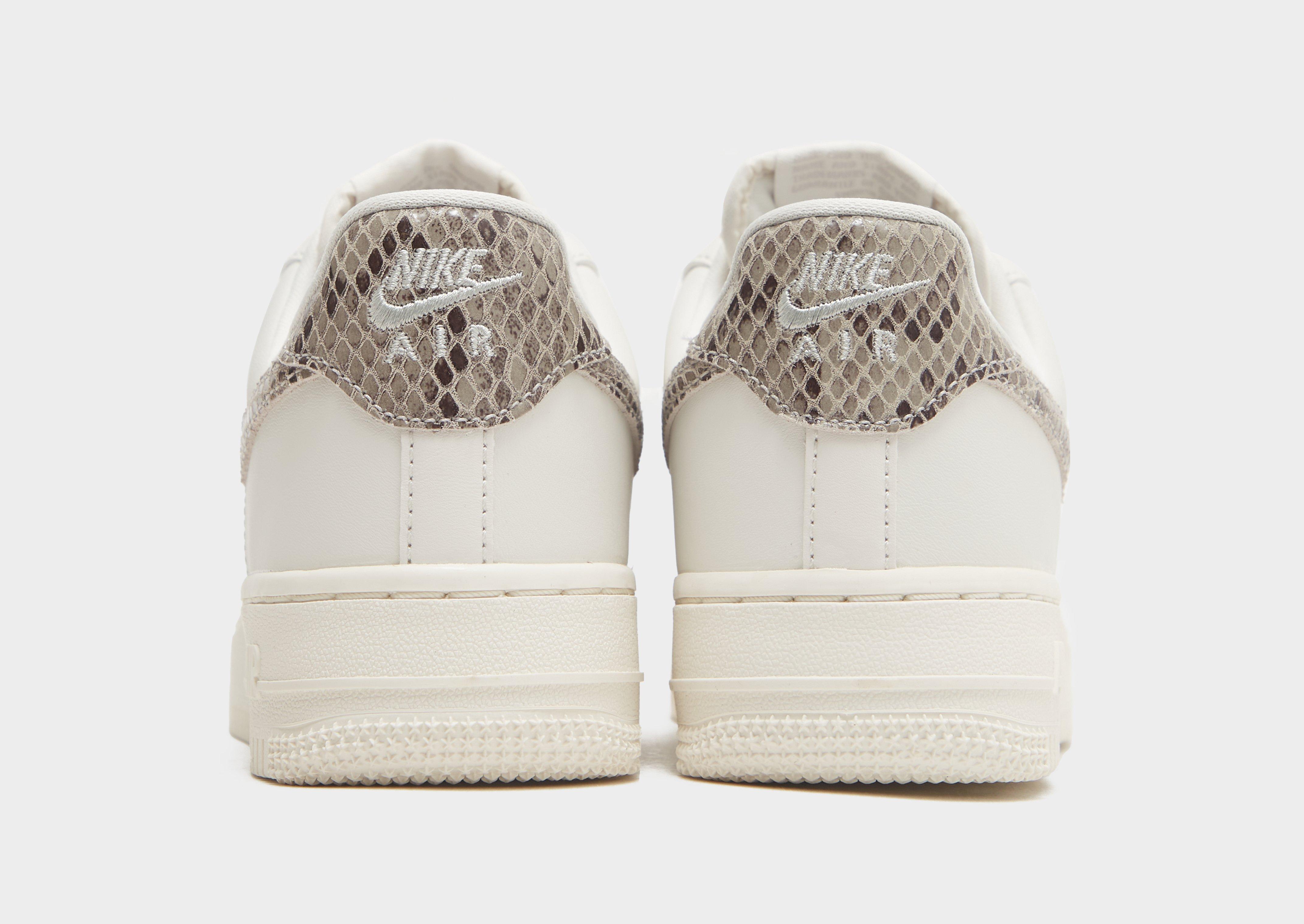 Дамски обувки NIKE WMNS AIR FORCE 1 '07 REC DD8959-002 Бежов