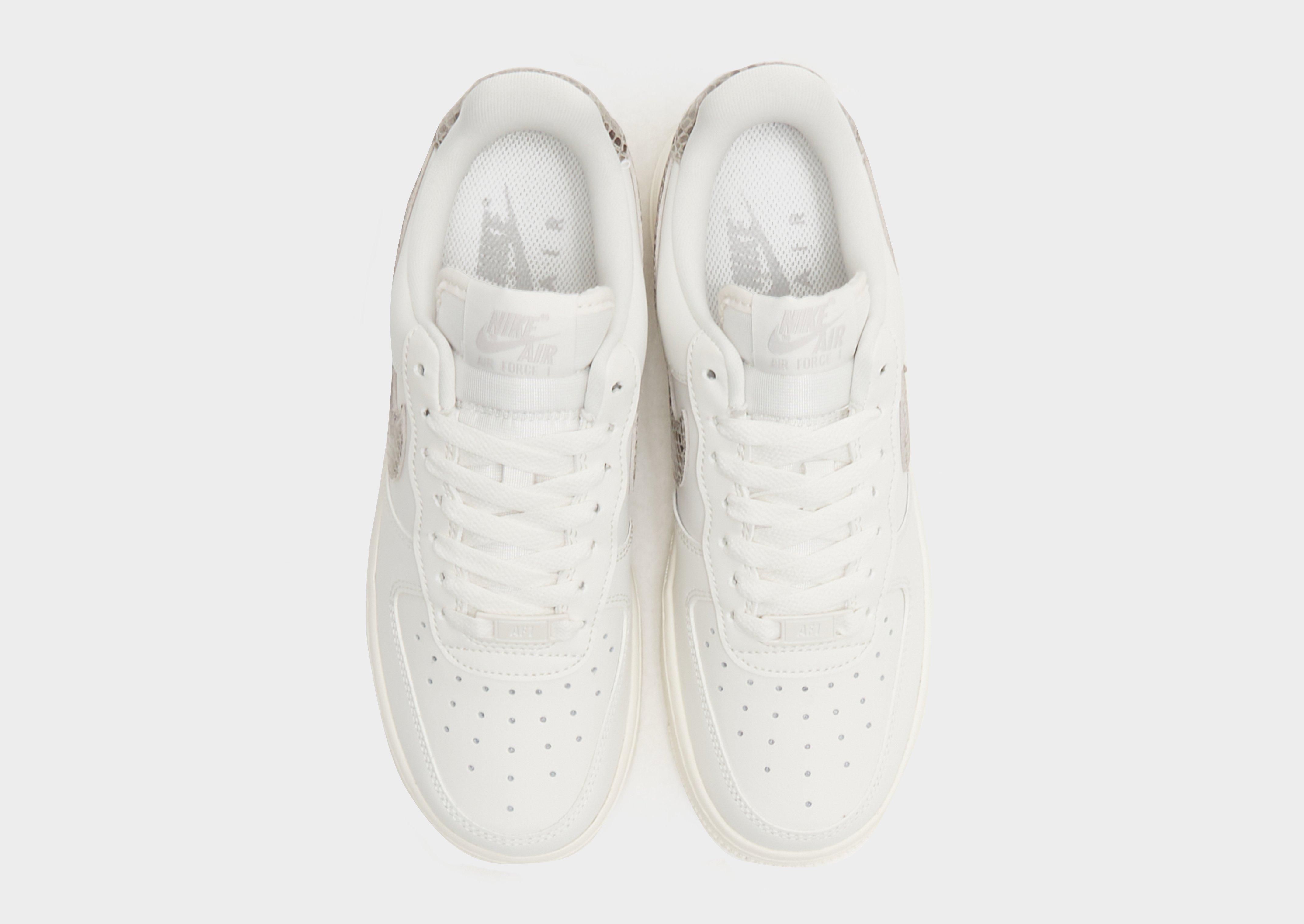 Дамски обувки NIKE WMNS AIR FORCE 1 '07 REC DD8959-002 Бежов