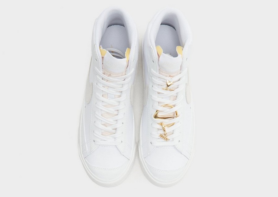 Buty sneakersy damskie NIKE WMNS BLAZER MID '77 AC FB8475-100 Biały