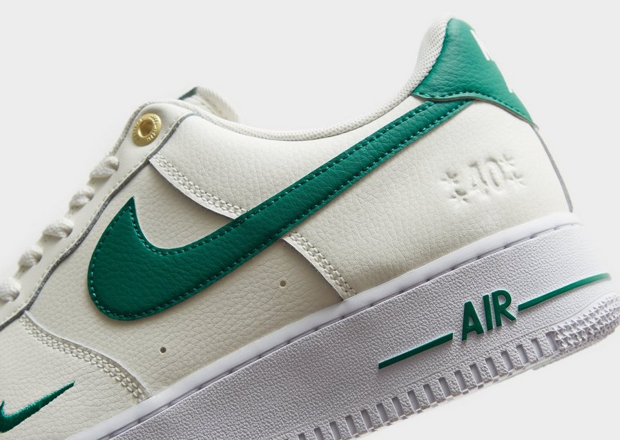 Buty sneakersy męskie NIKE AIR FORCE 1 '07 LV8 40TH DQ7658-101 Beżowy