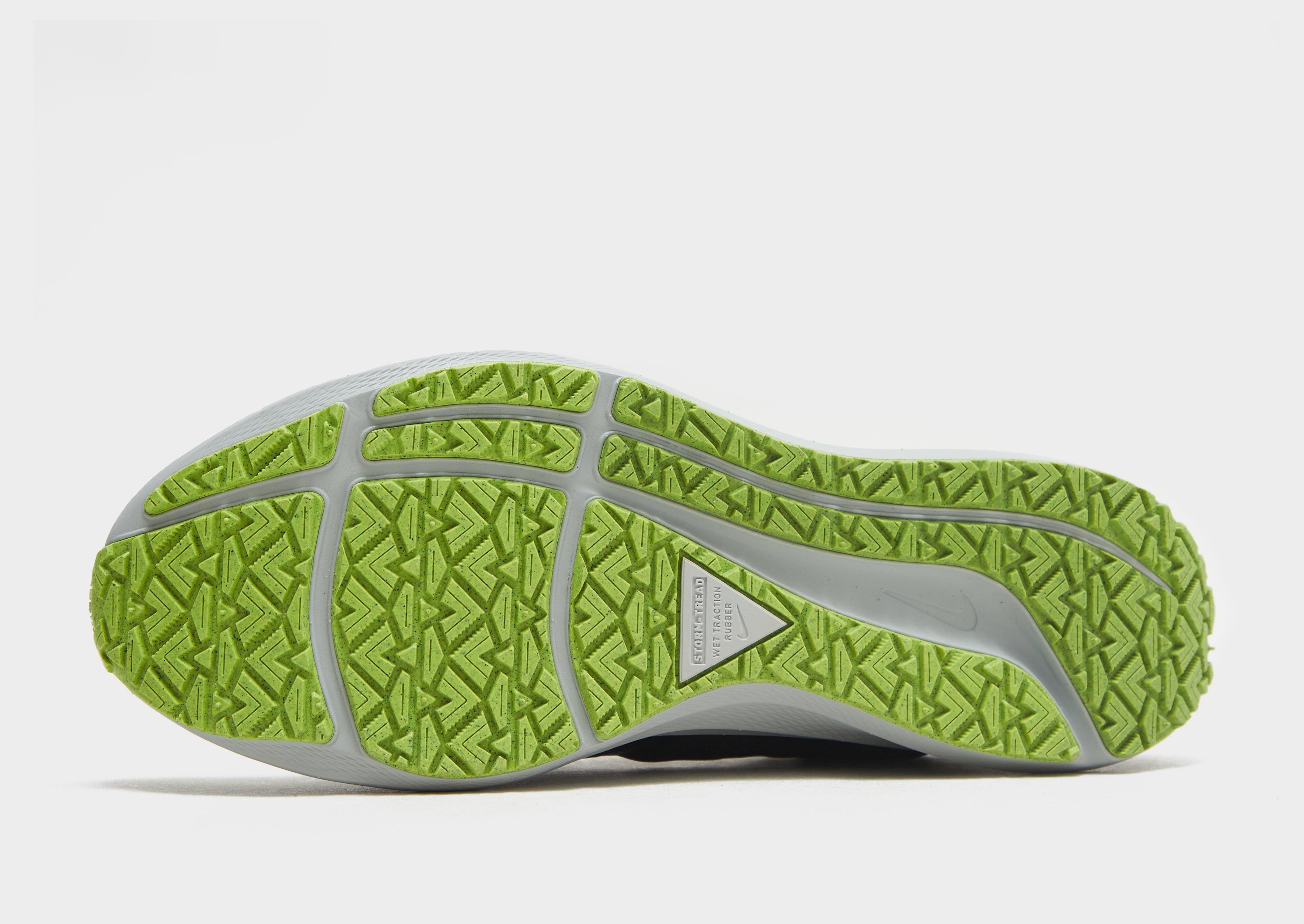 Adidași pentru bărbați NIKE AIR ZOOM PEGASUS 39 SHIELD DO7625-002 Negru