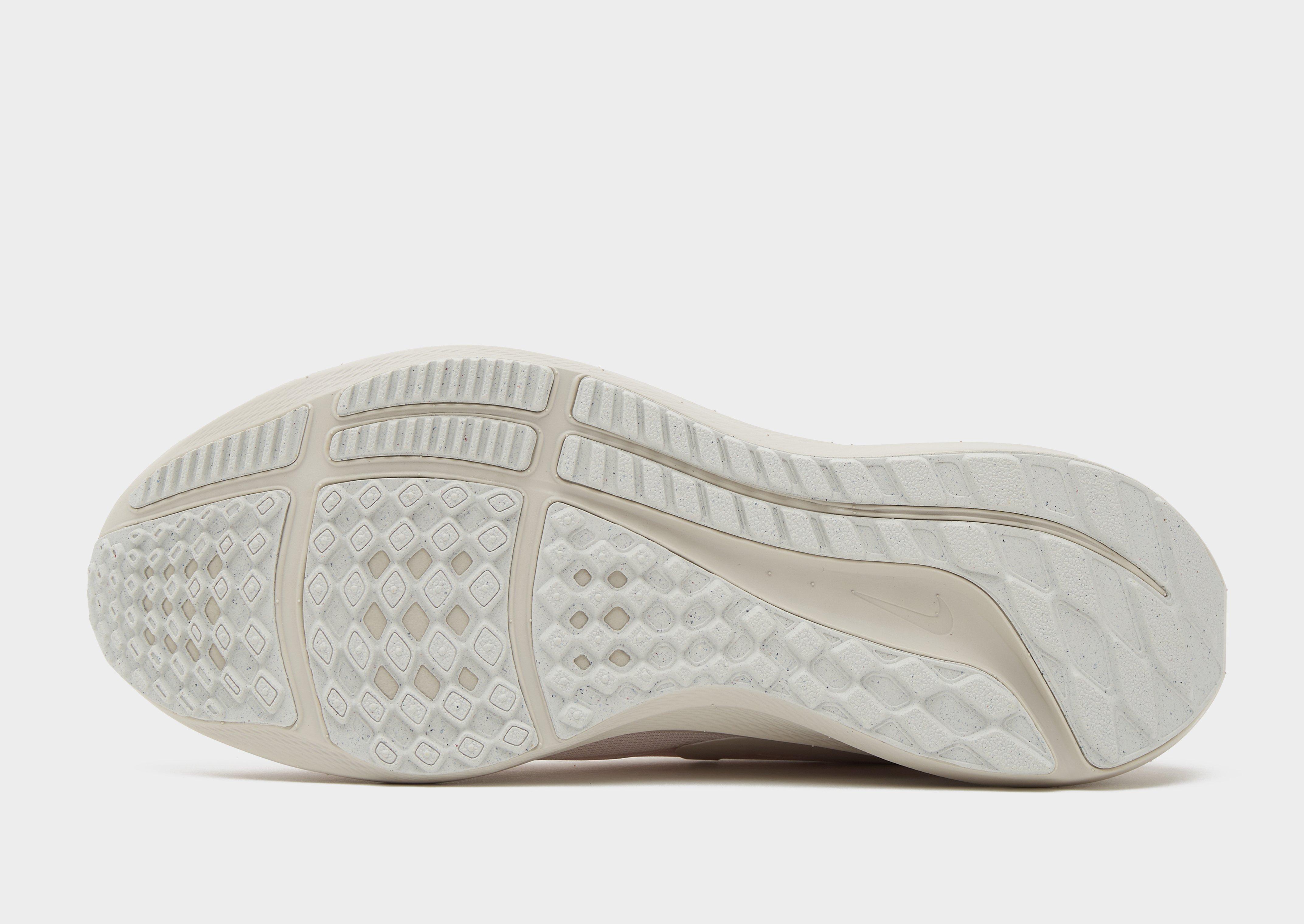 Bėgimo batai moterims NIKE WMNS AIR ZOOM PEGASUS 39 DZ4701-600 Rusva