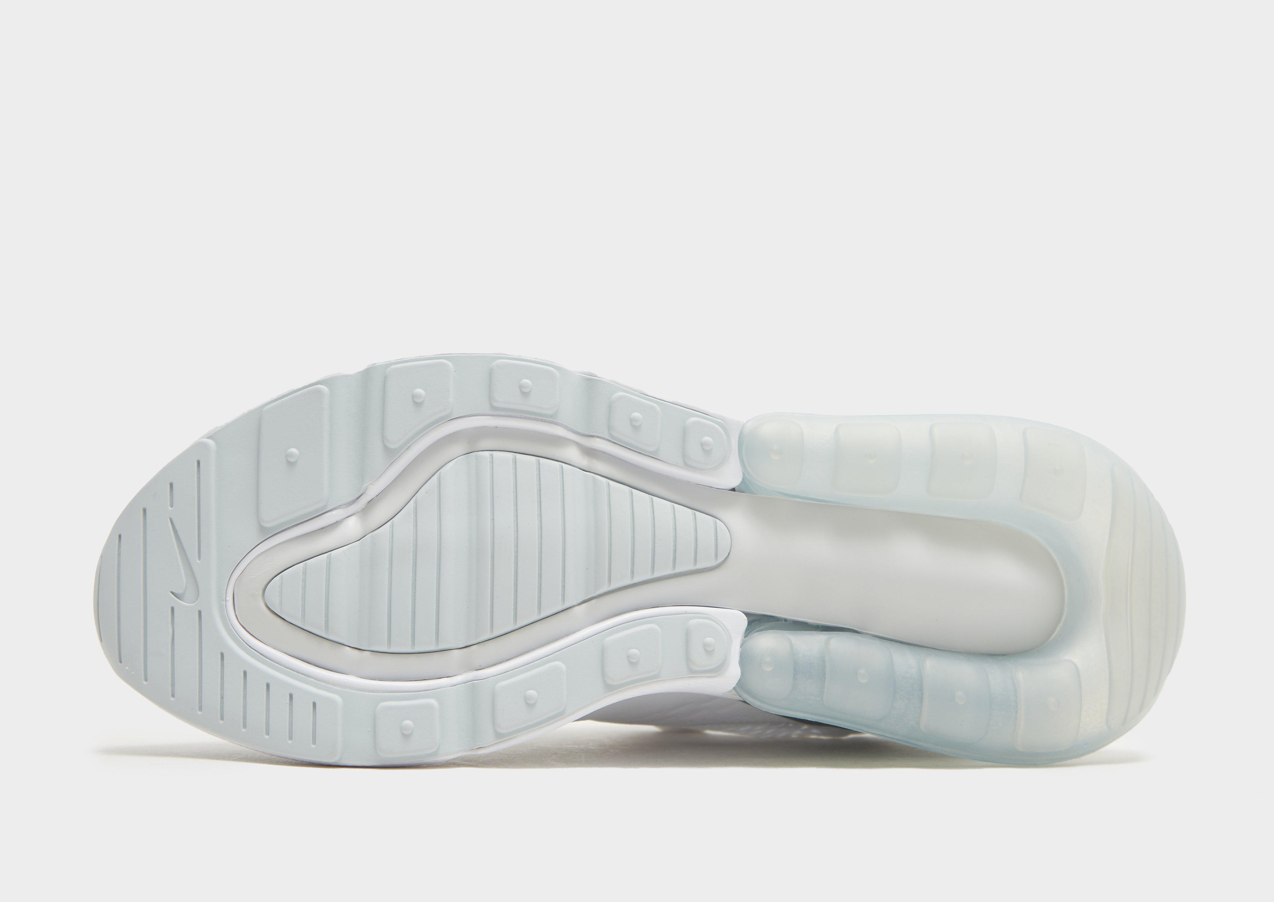 Kedai moterims NIKE W AIR MAX 270 ESS STYLE DX0114-100 Balta