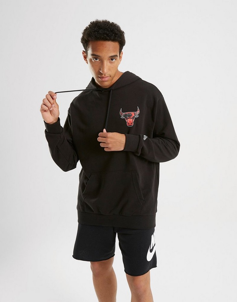 Bluză pentru bărbați NEW ERA BLUZĂ CU GLUGĂ INFILL TEAM LOGO BULLS CHICAGO BULLS 60332139 Negru