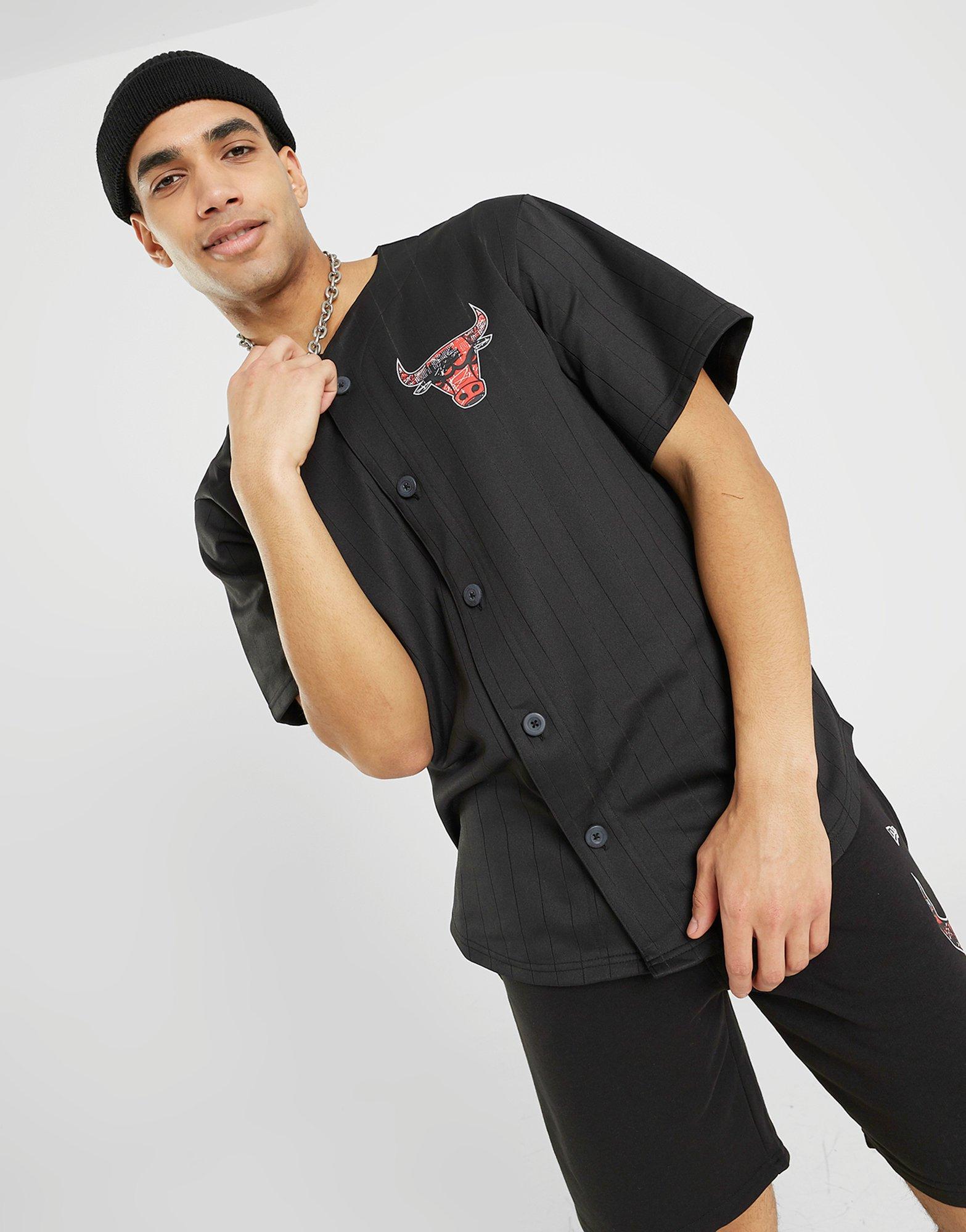 Koszulka, t-shirt męski NEW ERA T-SHIRT INFILL TEAM LOGO JERSEY BULLS CHICAGO BULLS 60332143 Czarny