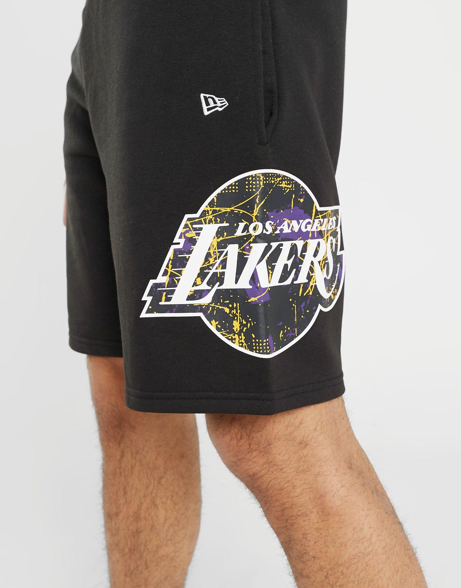 Pantaloni scurți pentru bărbați NEW ERA PANTALONI SCURȚI TEAM LOGO LAKERS LOS ANGELES LAKERS 60332216 Negru