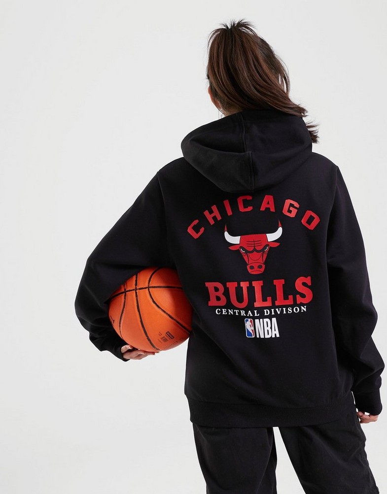 Dámska mikina NEW ERA MIKINA S KAPUCŇOU NBA TEAM LOGO PO CHIBUL 60348014 Čierna