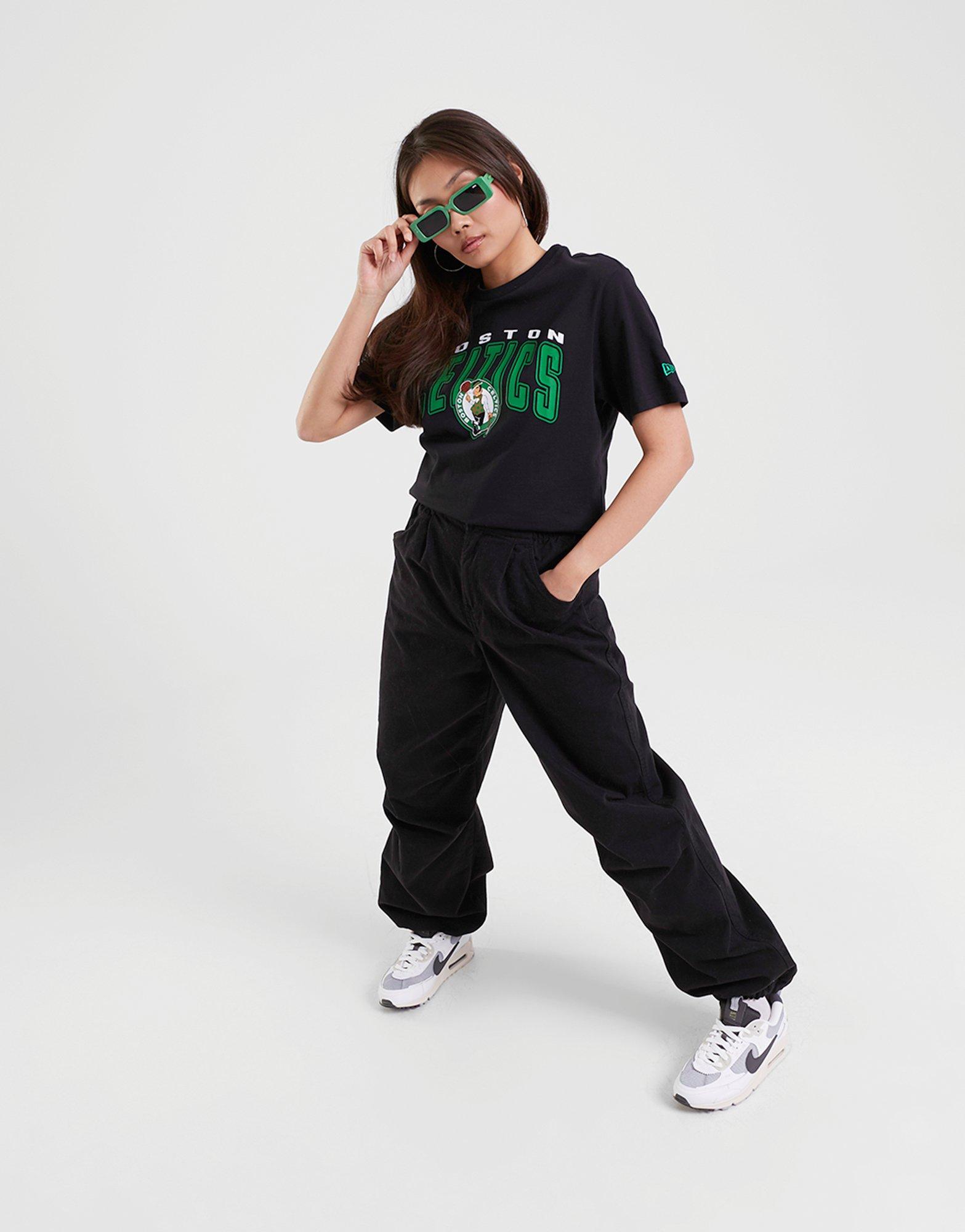 Дамска тениска NEW ERA ТЕНИСКА NBA ARCH WORDMARK TEE BOSCEL 60348023 Черен