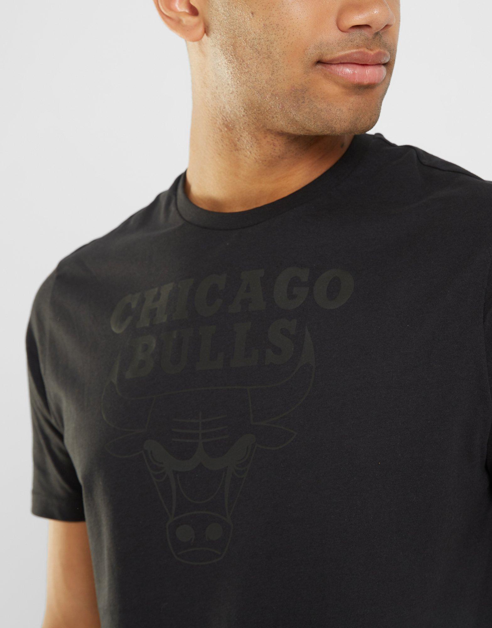 Vyriški marškiniai NEW ERA MARŠKINĖLIAI NOS NBA REGULAR BULLS BOB CHICAGO BULLS 60416757 Juoda