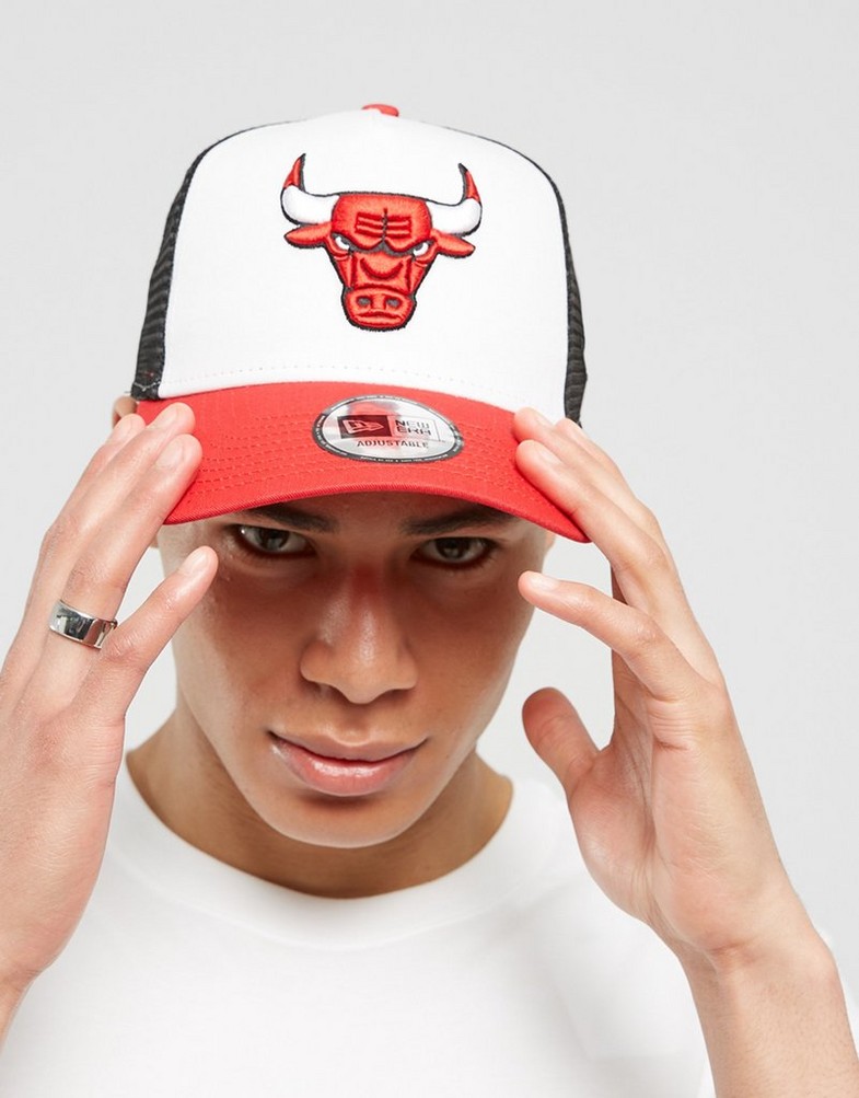 Férfi sapká NEW ERA SAPKA NBA TRUCKER BULLS CHICAGO BULLS 60503487 Fehér