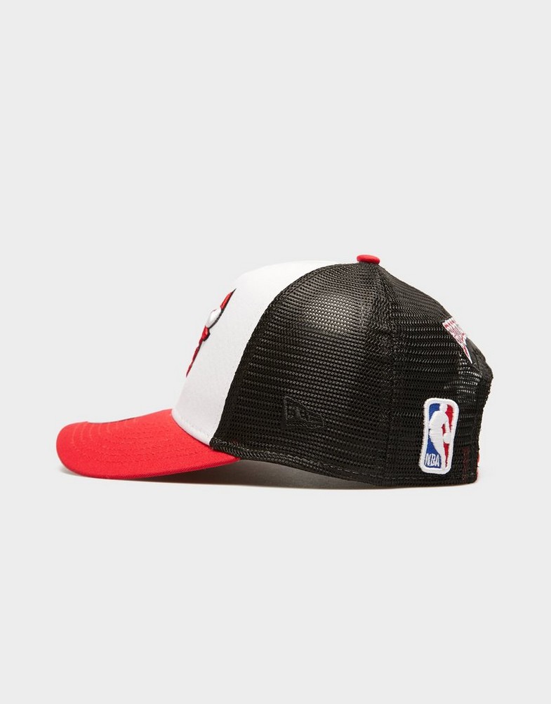Férfi sapká NEW ERA SAPKA NBA TRUCKER BULLS CHICAGO BULLS 60503487 Fehér