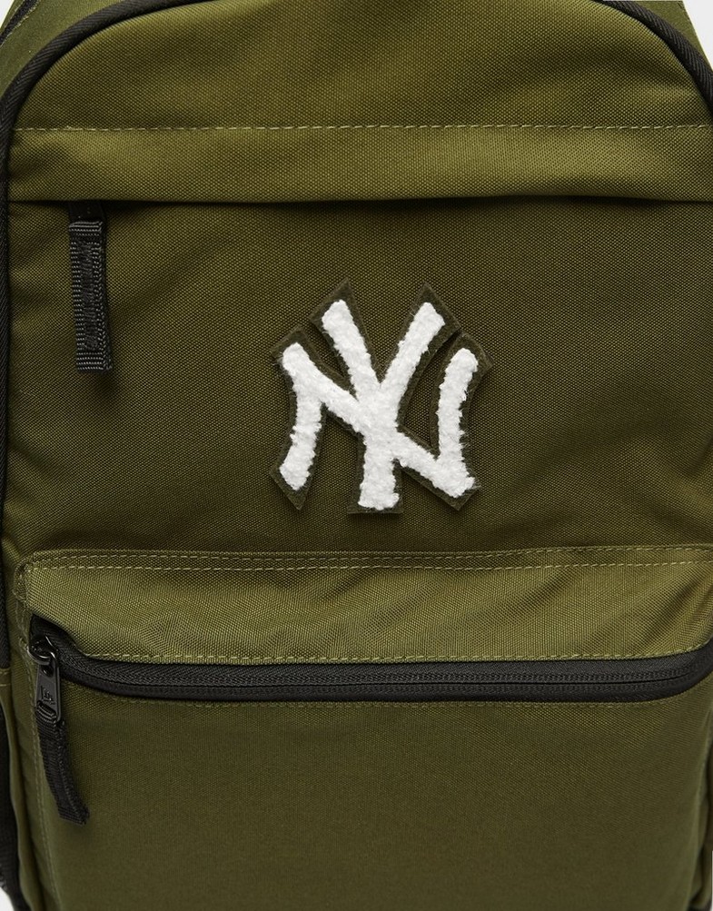 Férfi hátizsák NEW ERA HÁTIZSÁK MLB APPLIQUE DELAWARE NYY NEW YORK YANKEES