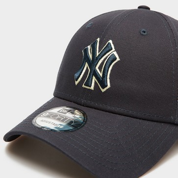 Șapcă pentru bărbați NEW ERA CACIULA OUTLINE 940 NYY NEW YORK YANKEES NVYCMA