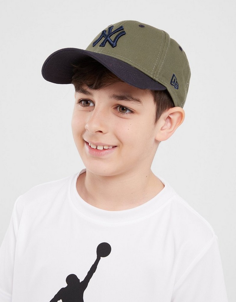 Дитячі шапки NEW ERA КЕПКА JR CONTRAST 940 NYY NEW YORK YANKEES NOVNVY 60565291 Хакі