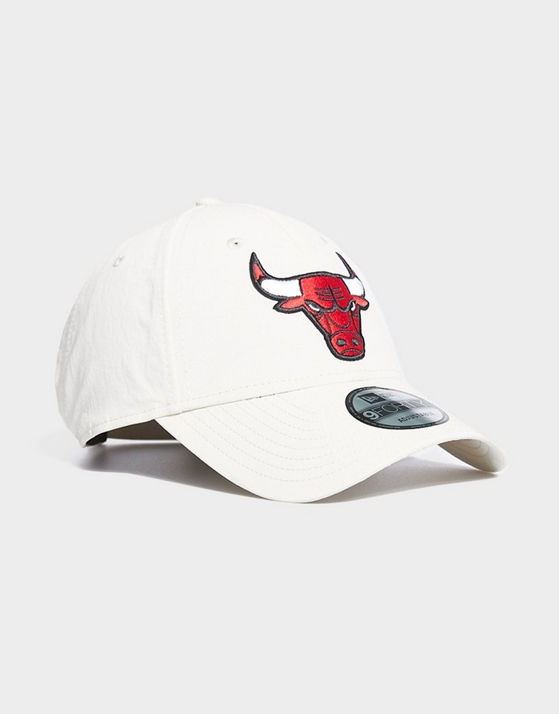 Șapcă pentru bărbați NEW ERA CACIULA RECYCLED 940 BULLS CHICAGO BULLS 60691274 Bej
