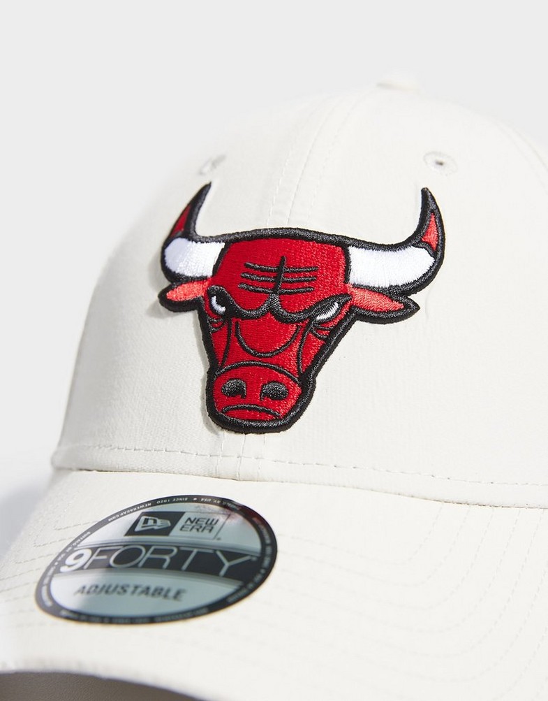 Șapcă pentru bărbați NEW ERA CACIULA RECYCLED 940 BULLS CHICAGO BULLS 60691274 Bej