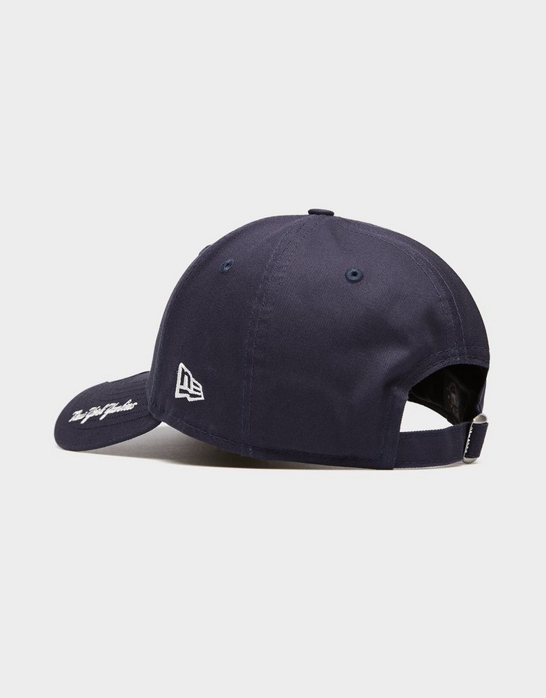 Șapcă pentru bărbați NEW ERA CACIULA VISOR SCRIPT 940 NYY NEW YORK YANKEES 60758996 Bleumarin