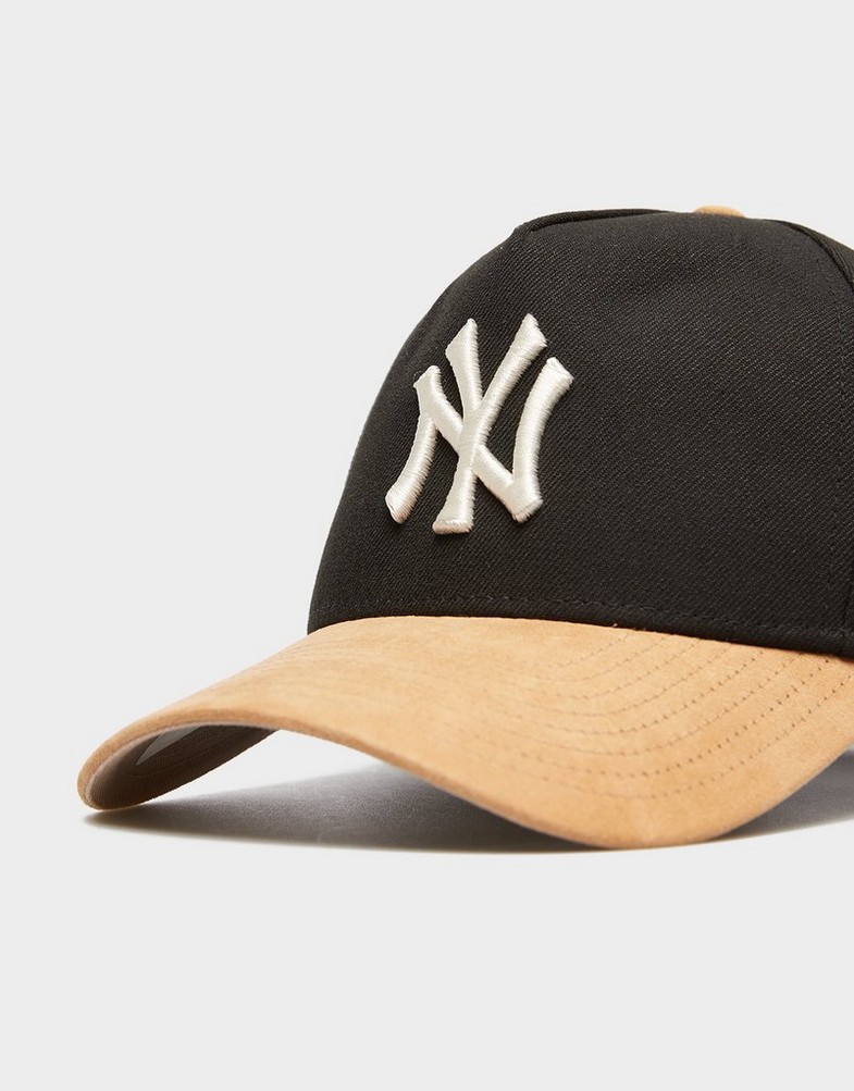 Șapcă pentru bărbați NEW ERA CACIULA SUEDE VISOR EFRAME NYY NEW YORK YANKEES 60759008 Negru