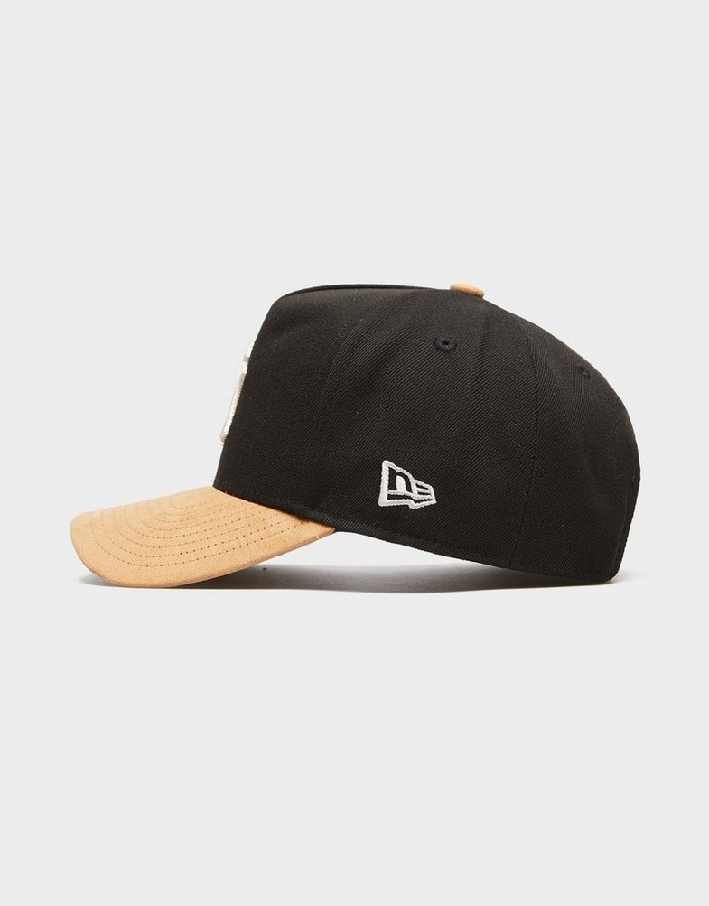 Șapcă pentru bărbați NEW ERA CACIULA SUEDE VISOR EFRAME NYY NEW YORK YANKEES 60759008 Negru