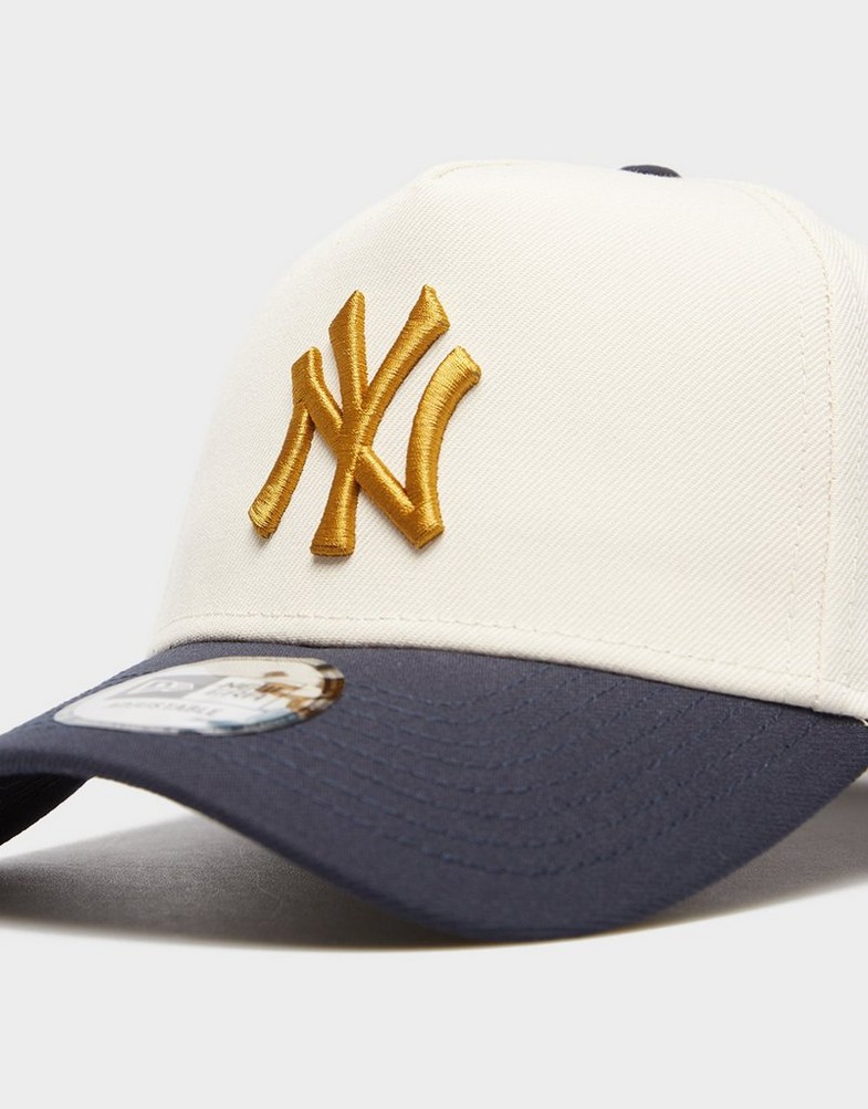 Șapcă pentru bărbați NEW ERA CACIULA WS PATCH 940 EFRAME NYY NEW YORK YANKEES 60759012 Bej