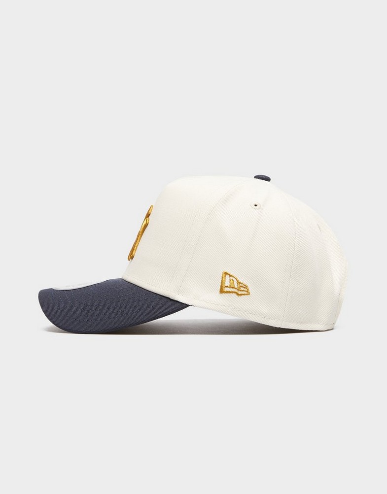 Șapcă pentru bărbați NEW ERA CACIULA WS PATCH 940 EFRAME NYY NEW YORK YANKEES 60759012 Bej