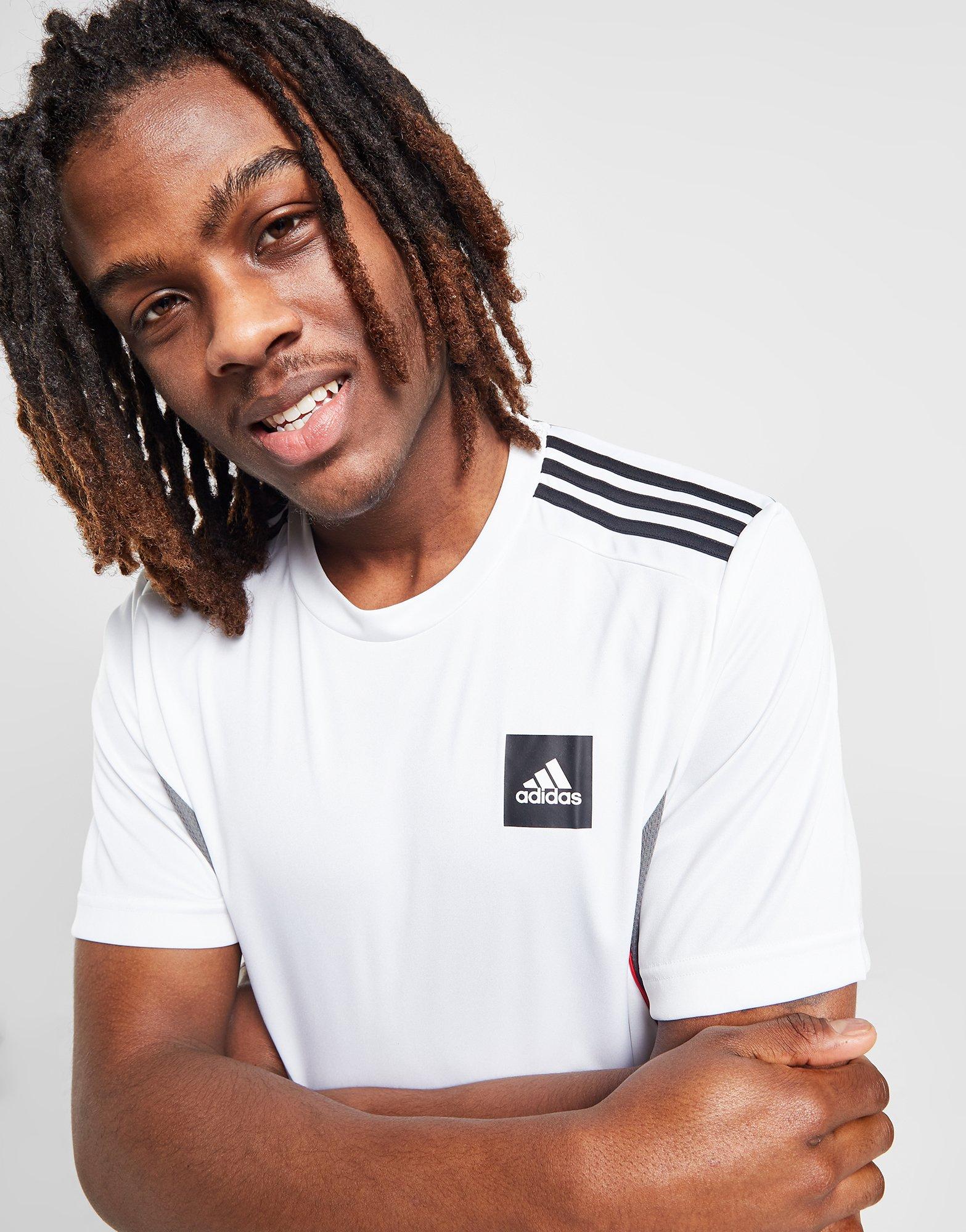 Vyriški marškiniai ADIDAS MARŠKINĖLIAI MATCH T WHT/RED TEE HY6224 Balta