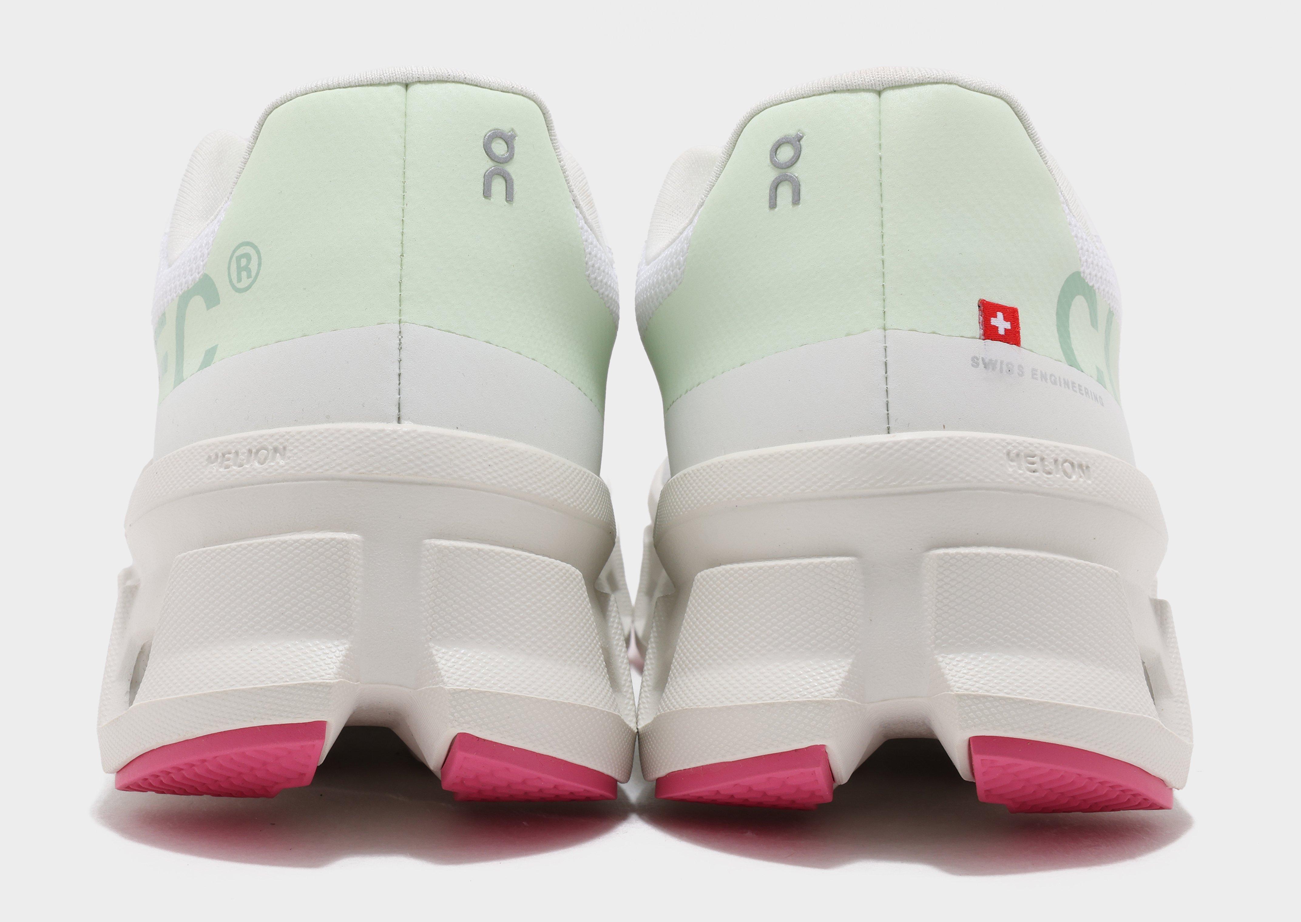 Дамски обувки за бягане ON CLOUDMONSTER  61.97725 Бял