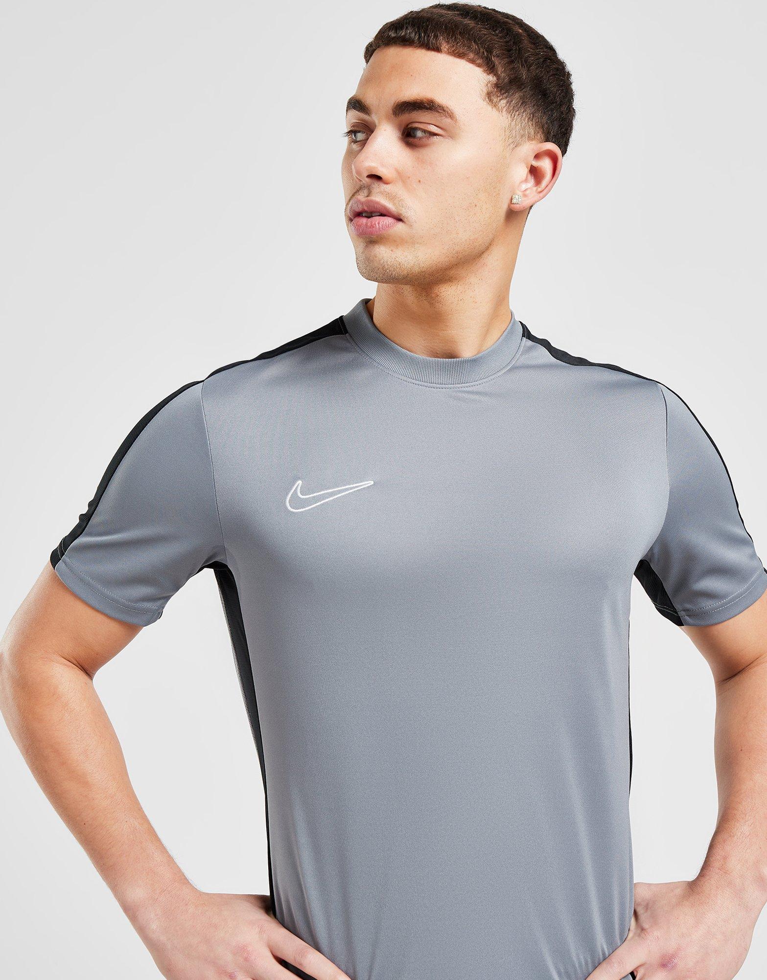 Мъжка тениска NIKE ТЕНИСКА ACAD23 TEE COOL GREY TEE DV9750-065 Сив