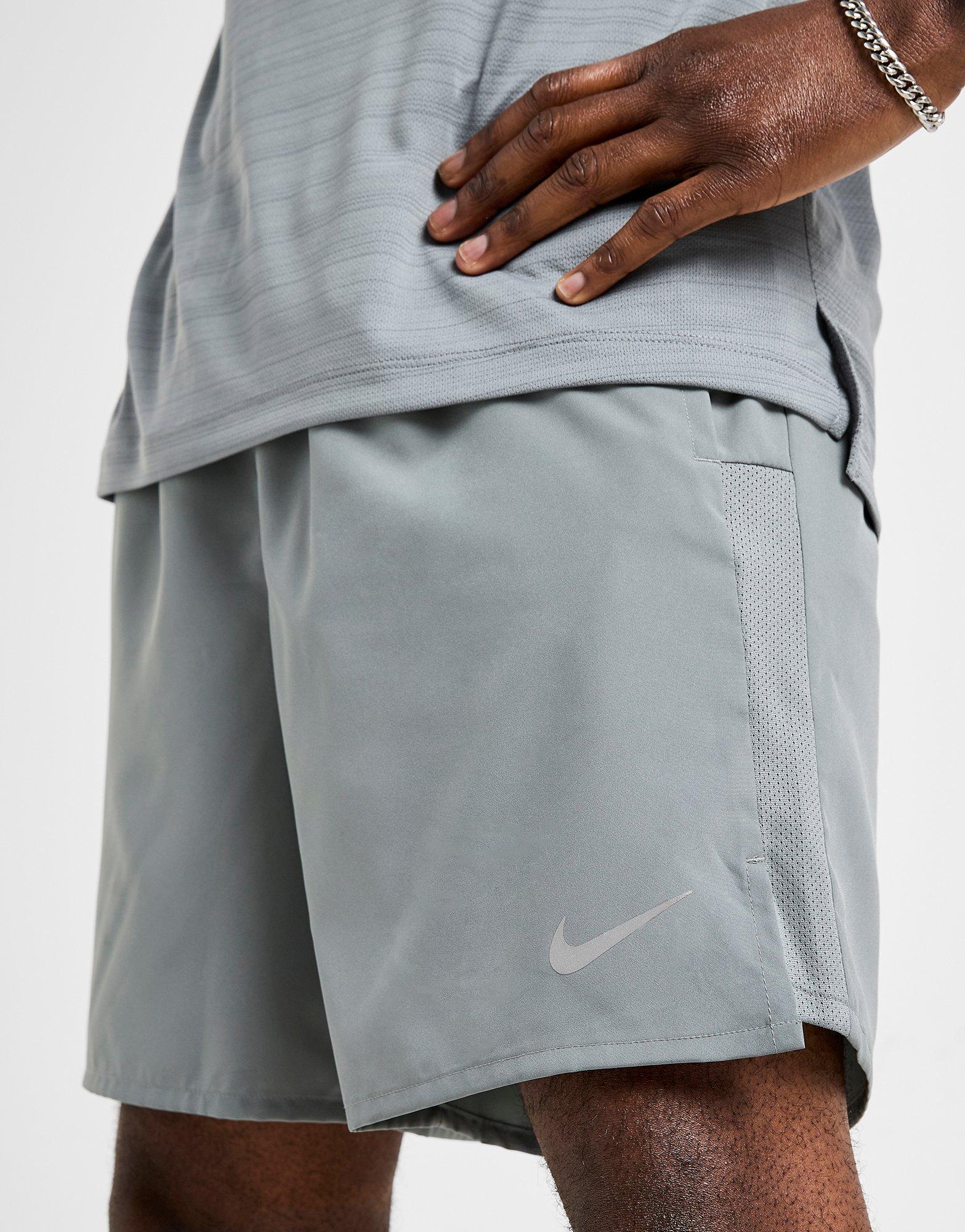 Чоловічі шорти NIKE ШОРТИ CHALL 7" SHT SMOKE SHORTS DV9359-084 Сірий