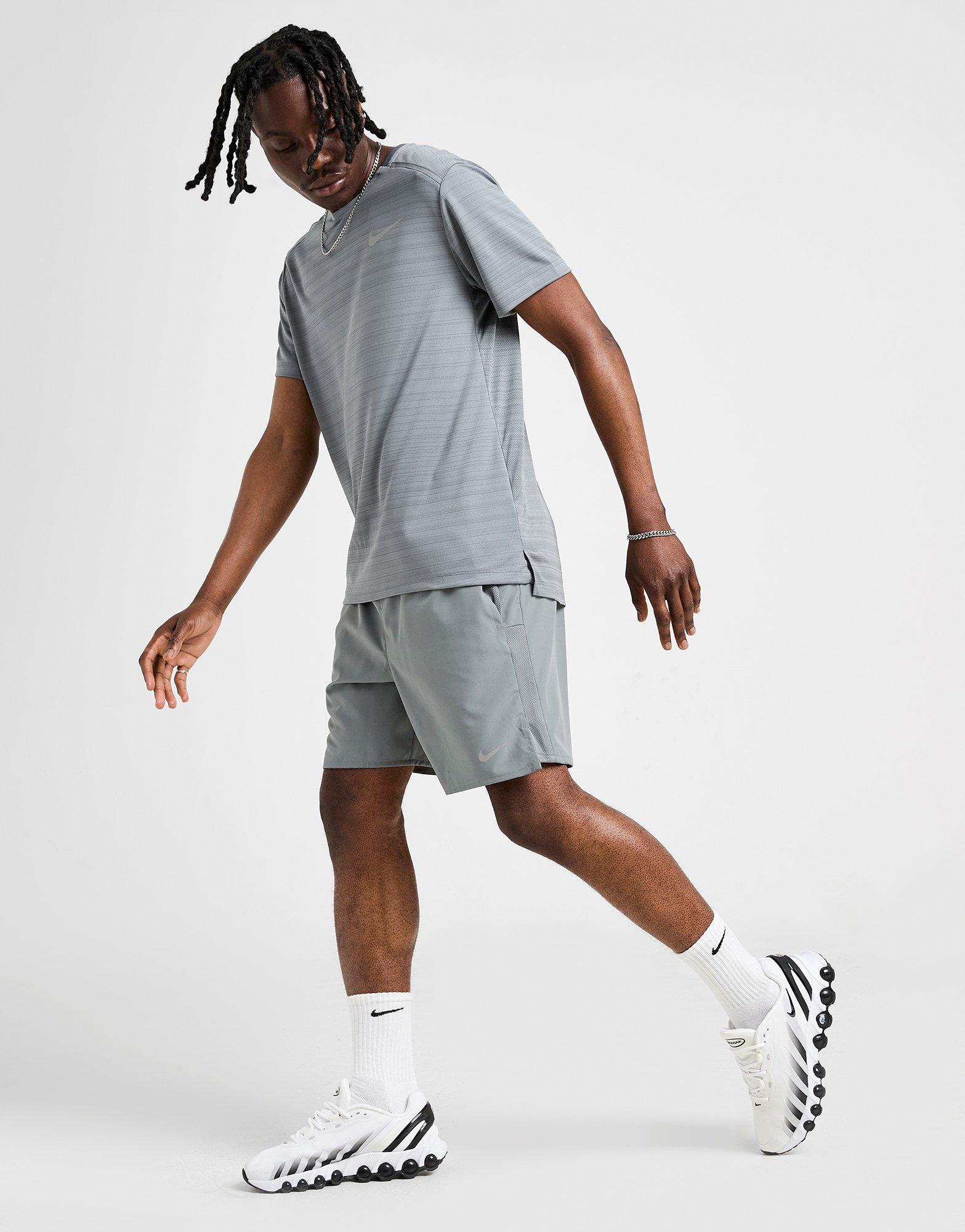 Чоловічі шорти NIKE ШОРТИ CHALL 7" SHT SMOKE SHORTS DV9359-084 Сірий