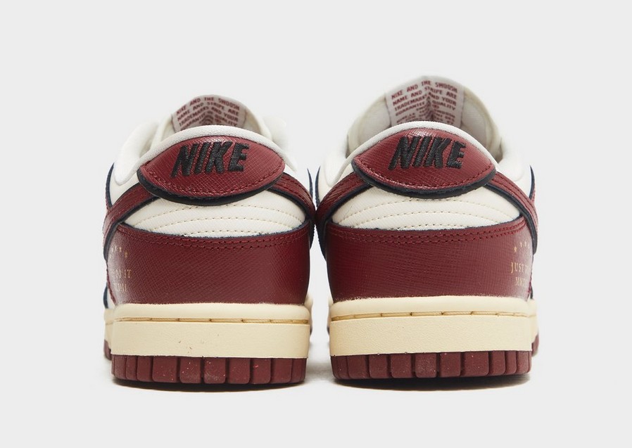 Buty sneakersy damskie NIKE W DUNK LOW SE DV1160-101 Bordowy