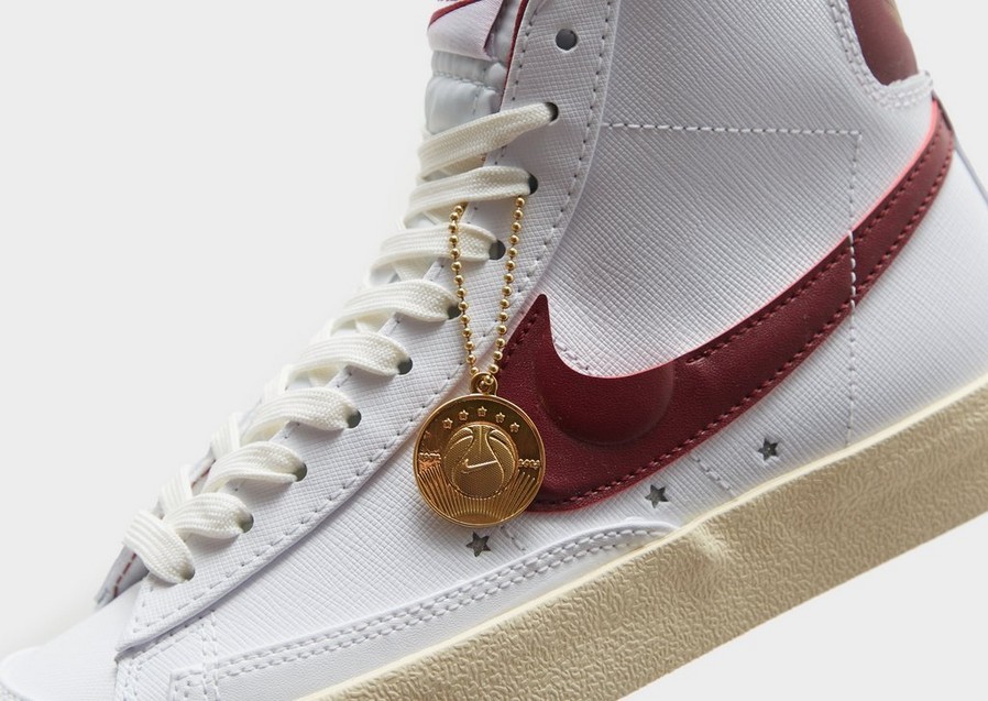 Dámske tenisky NIKE BLAZER MID '77 SE DV7003-100 Biela