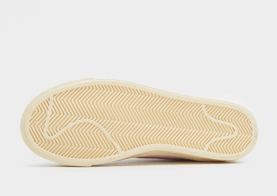 Buty sneakersy damskie NIKE BLAZER MID '77 SE DV7003-100 Biały