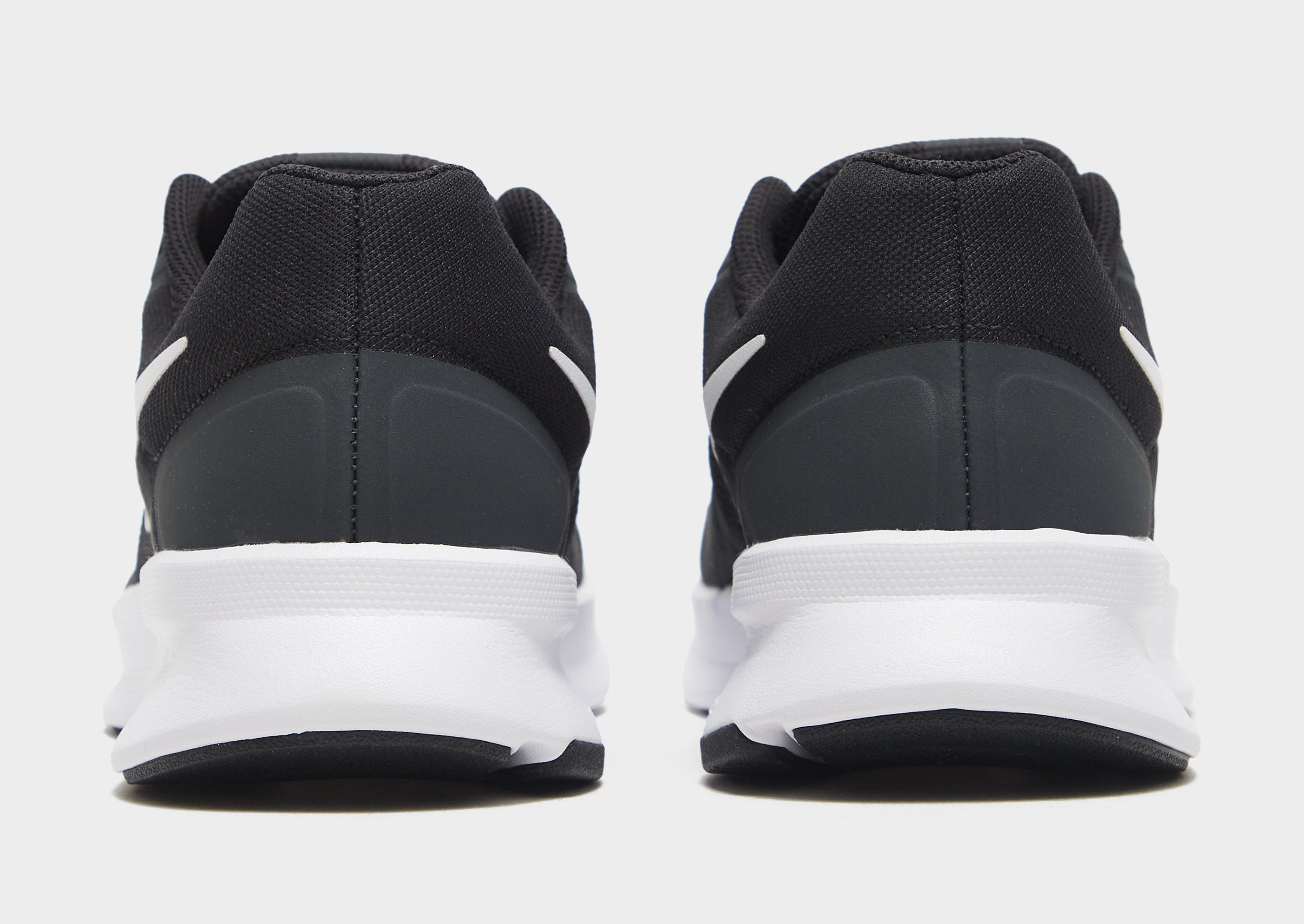 Pánska bežecká obuv NIKE RUN SWIFT 3 DR2695-002 Černá