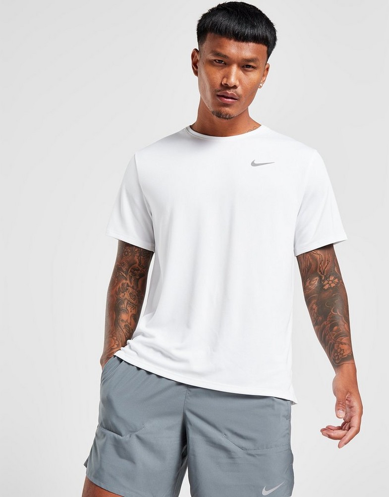 Чоловічі футболки NIKE ФУТБОЛКА M NK DF UV MILER SS DV9315-100 Білий