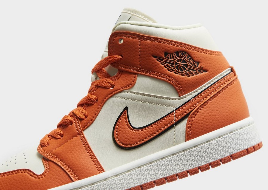 Adidași de damă AIR JORDAN 1 MID SE  DV1302-100 Portocaliu