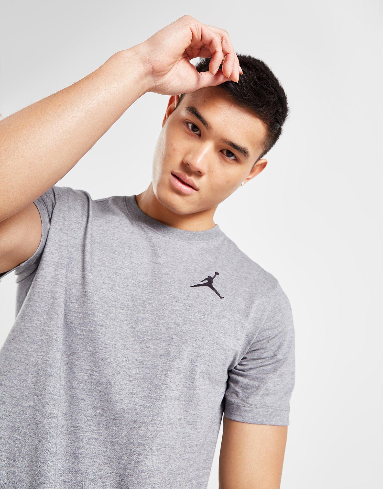 Мъжка тениска JORDAN ТЕНИСКА M J JUMPMAN EMB SS CREW DC7485-091 Сив