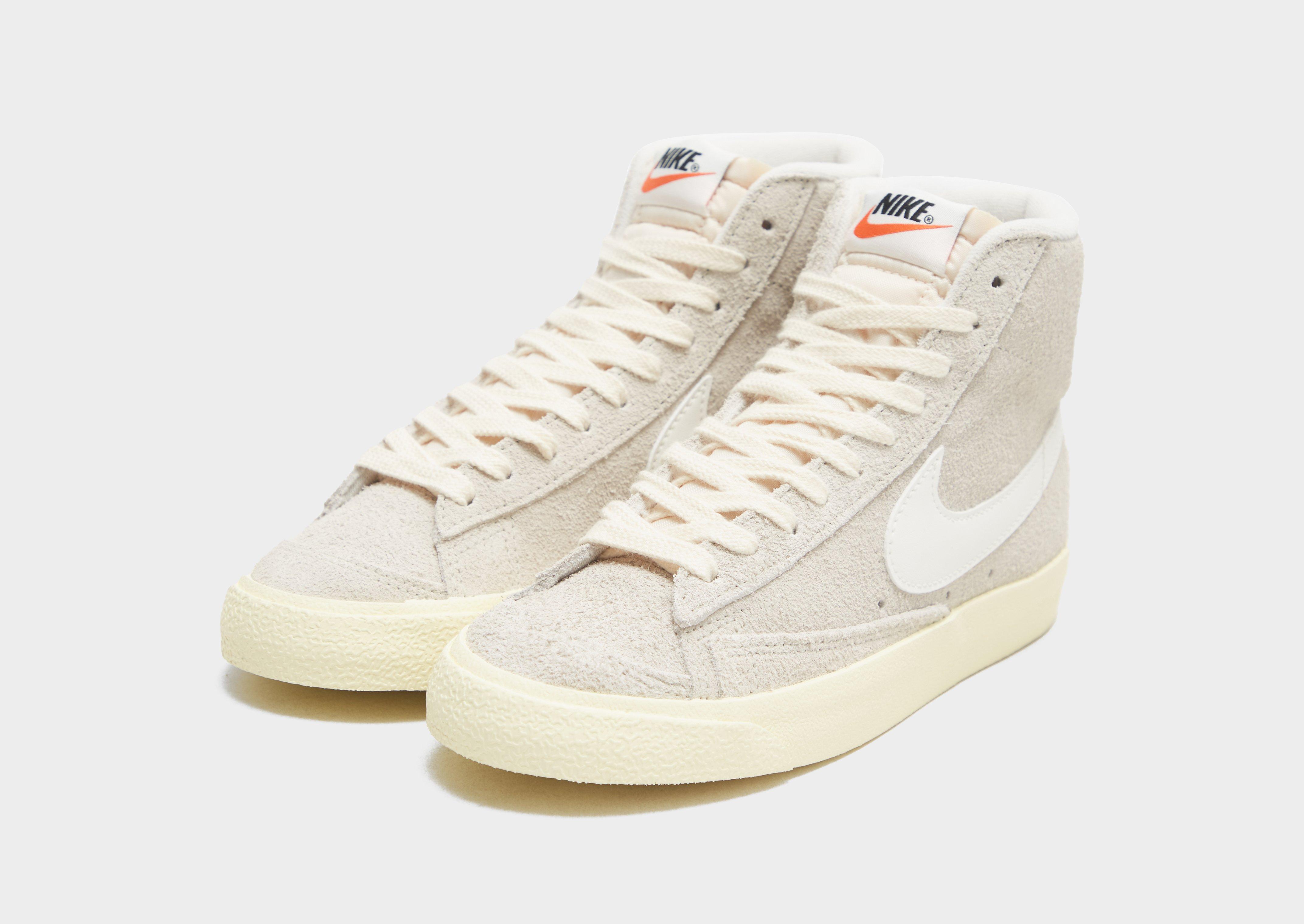Dámske tenisky NIKE BLAZER MID '77 VINTAGE DV7006-001 Béžová