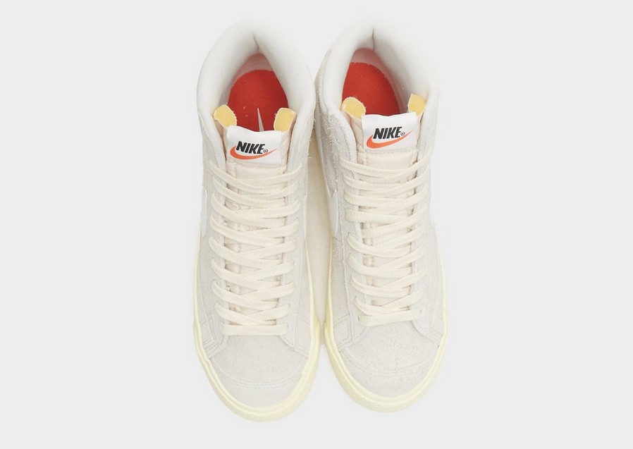 Női sneakers NIKE BLAZER MID '77 VINTAGE DV7006-001 Bézs