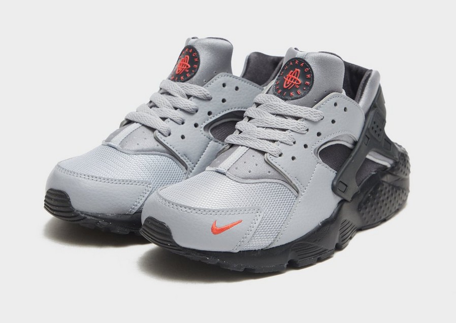 Huarache trainers hotsell jd sports