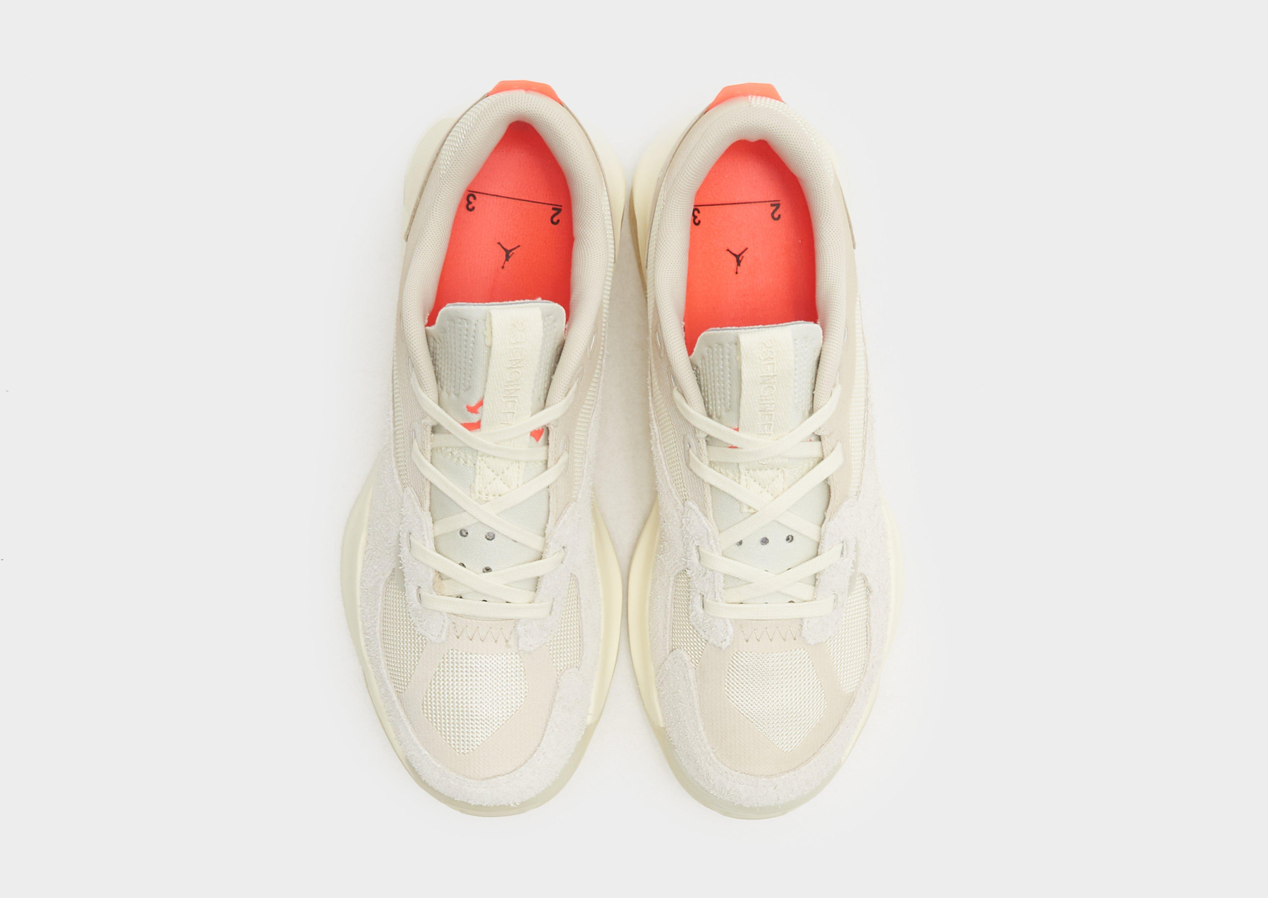 Мъжки маратонки JORDAN AIR 200E DC9836-100 Бял