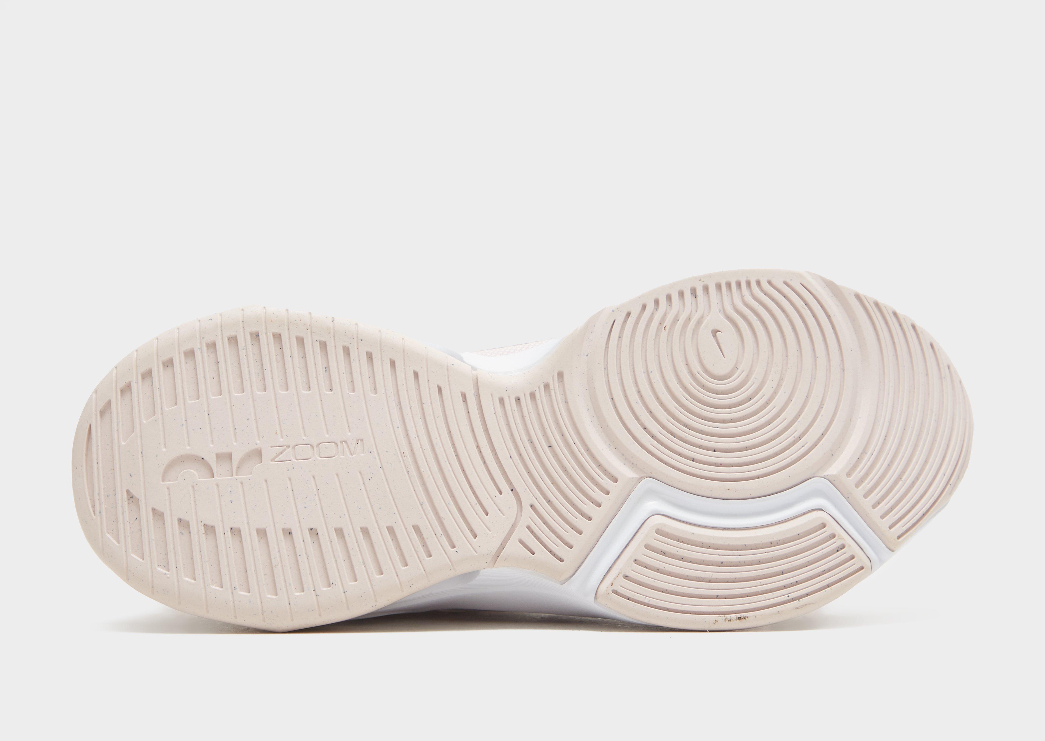 Дамски обувки NIKE ZOOM BELLA 6 DR5720-601 Бежов