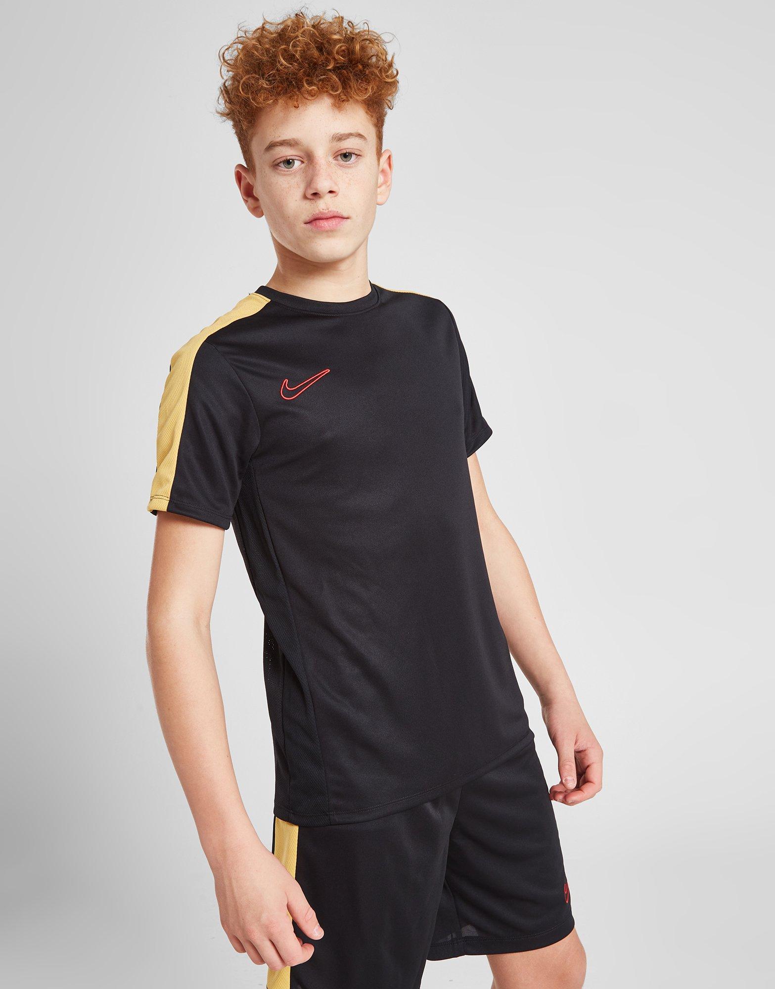 Vaikiški marškinėliai NIKE MARŠKINĖLIAI ACAD23 SS TEE BLK/GOLD TEE DX5482-013 Juoda