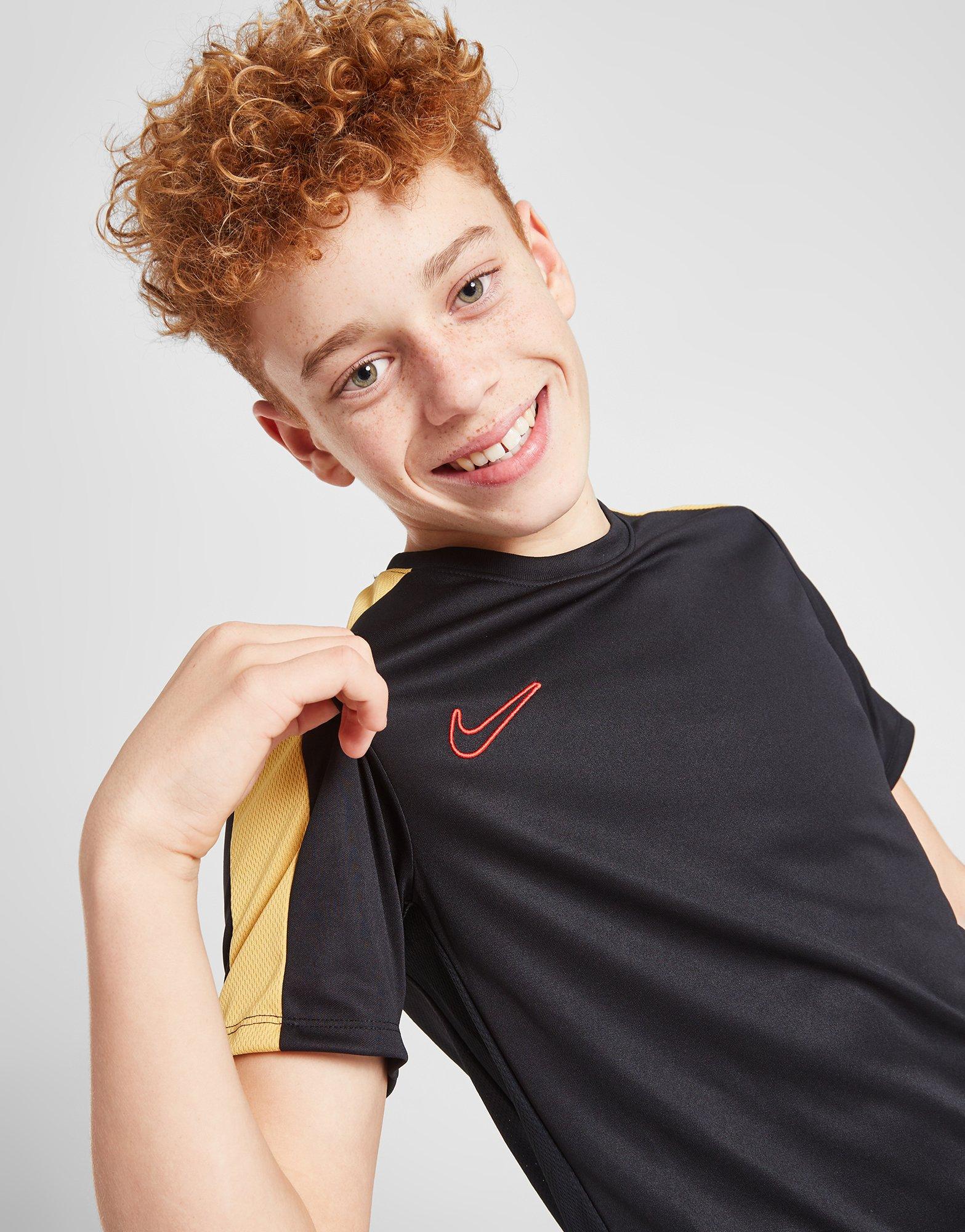 Vaikiški marškinėliai NIKE MARŠKINĖLIAI ACAD23 SS TEE BLK/GOLD TEE DX5482-013 Juoda