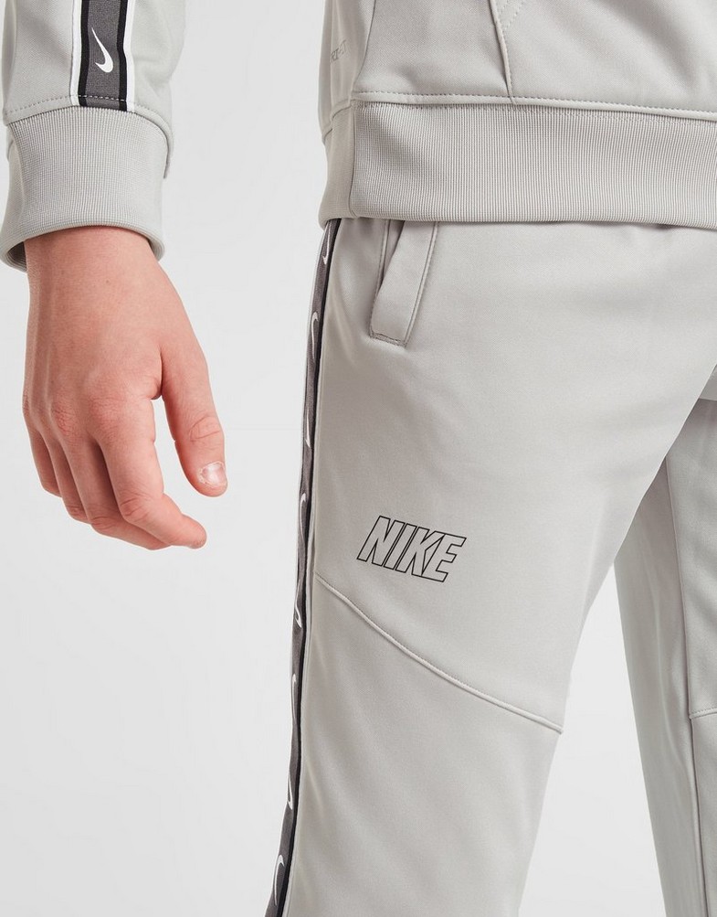 Дитячі штани NIKE ШТАНИ B NSW REPEAT SW PK JOGGER B DZ5623-012 Сірий