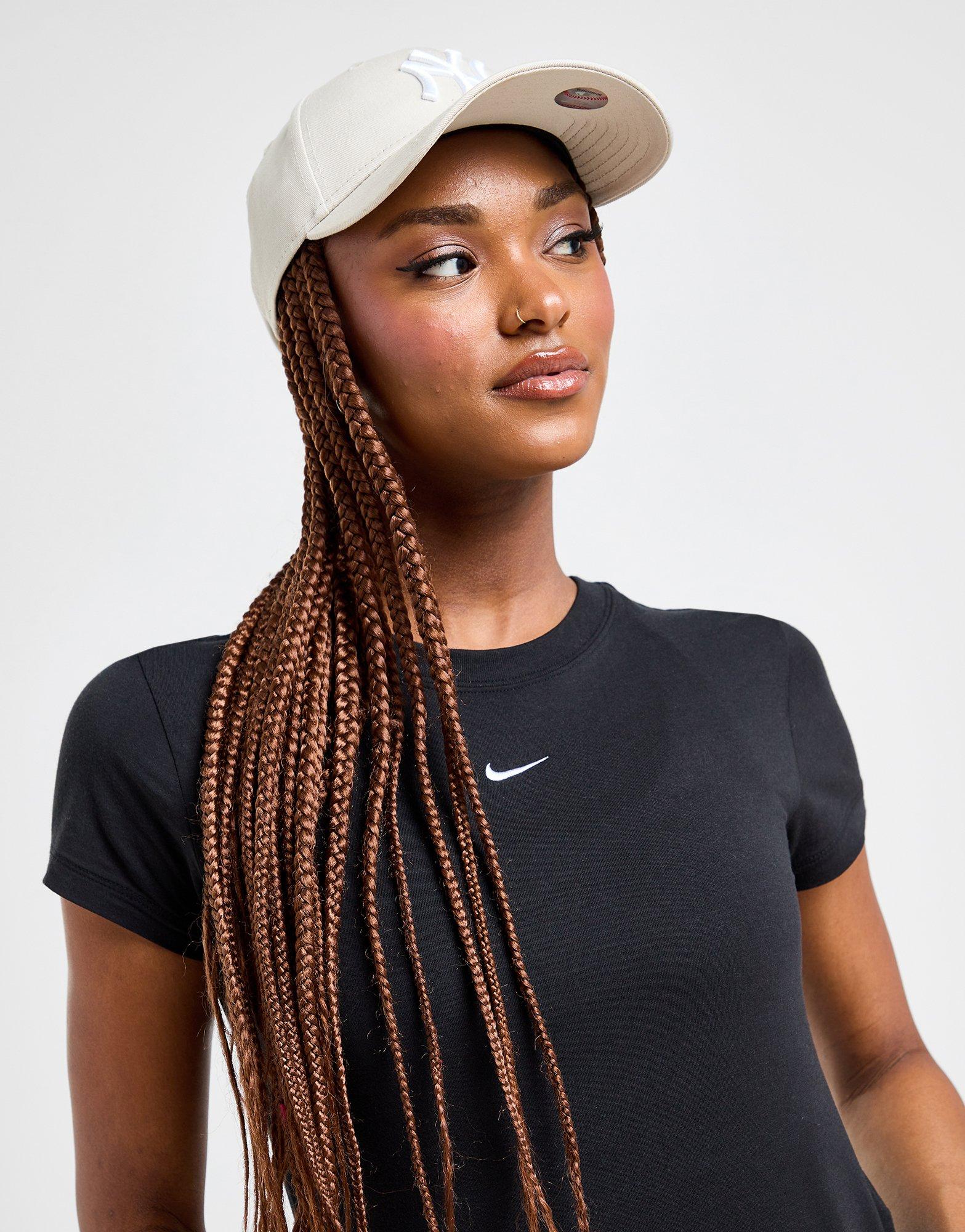 Жіночі футболки NIKE ФУТБОЛКА W NSW TEE ESSNTL SLIM CRP LBR FB2873-010 Чорний