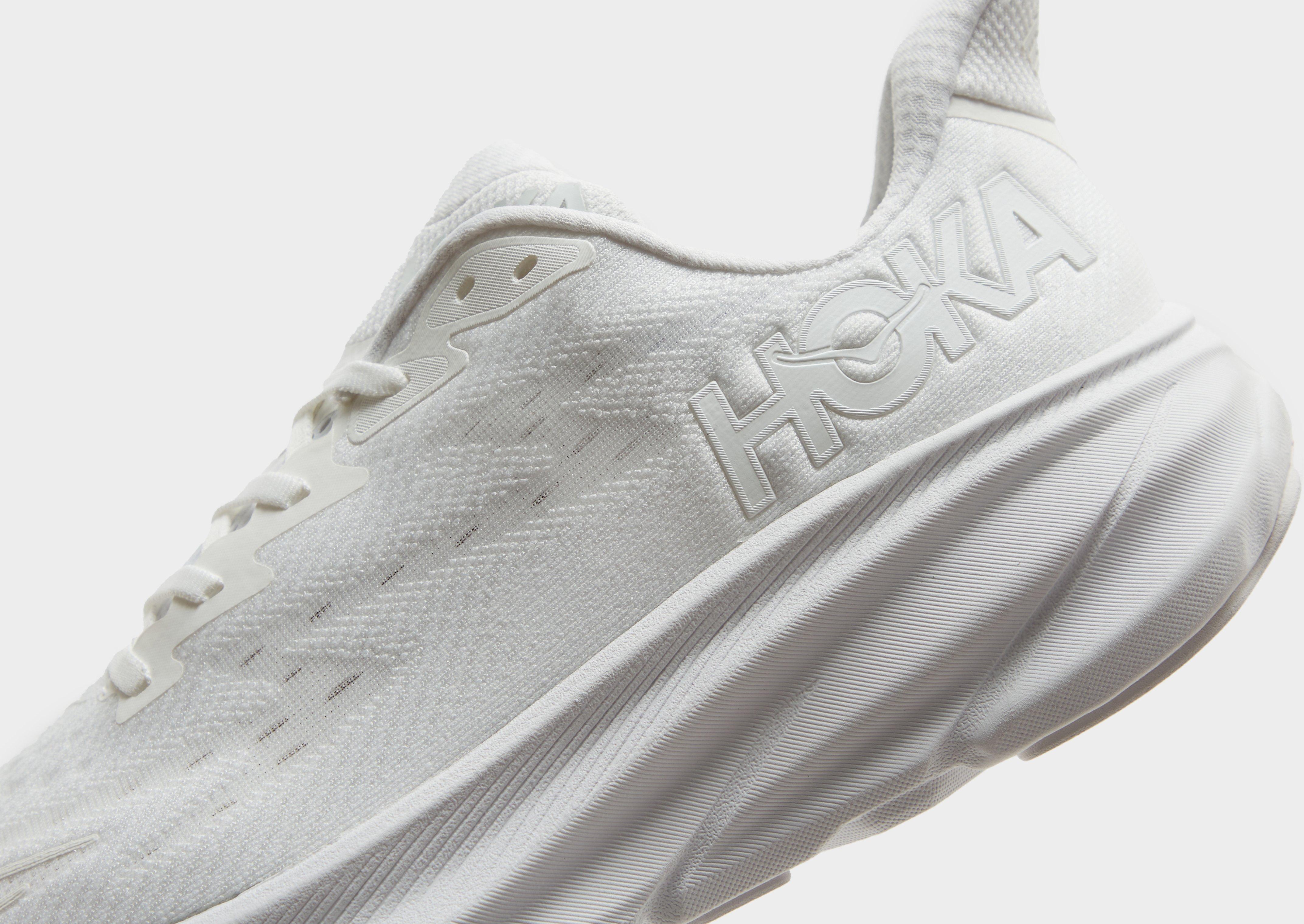 Чоловічі кросівки для бігу HOKA CLIFTON 9 1127895WWH Білий