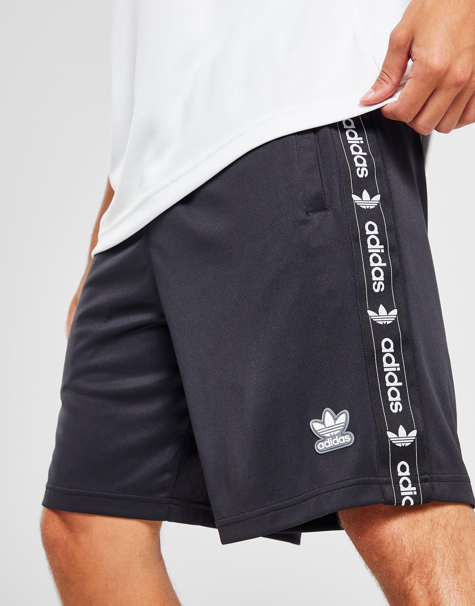 Vyriški šortai ADIDAS ŠORTAI ADI EDGE SHORT IB5495 Juoda