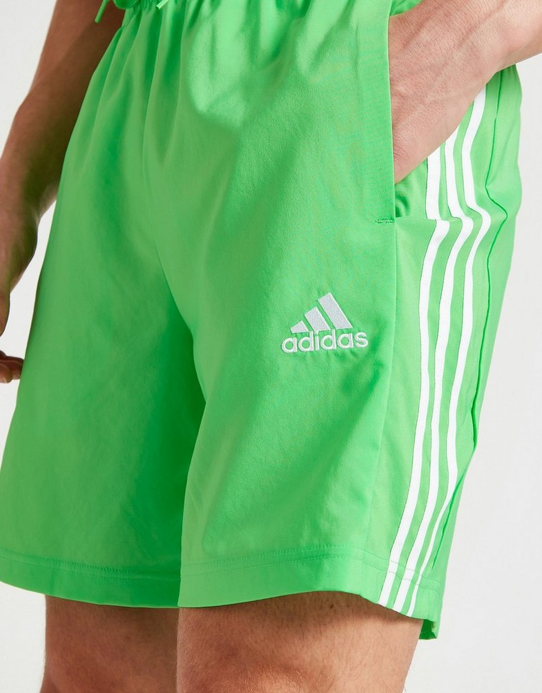 Krótkie spodenki, szorty męskie ADIDAS SZORTY ESSENTIALS CHELSEA SHORT IK7819 Zielony